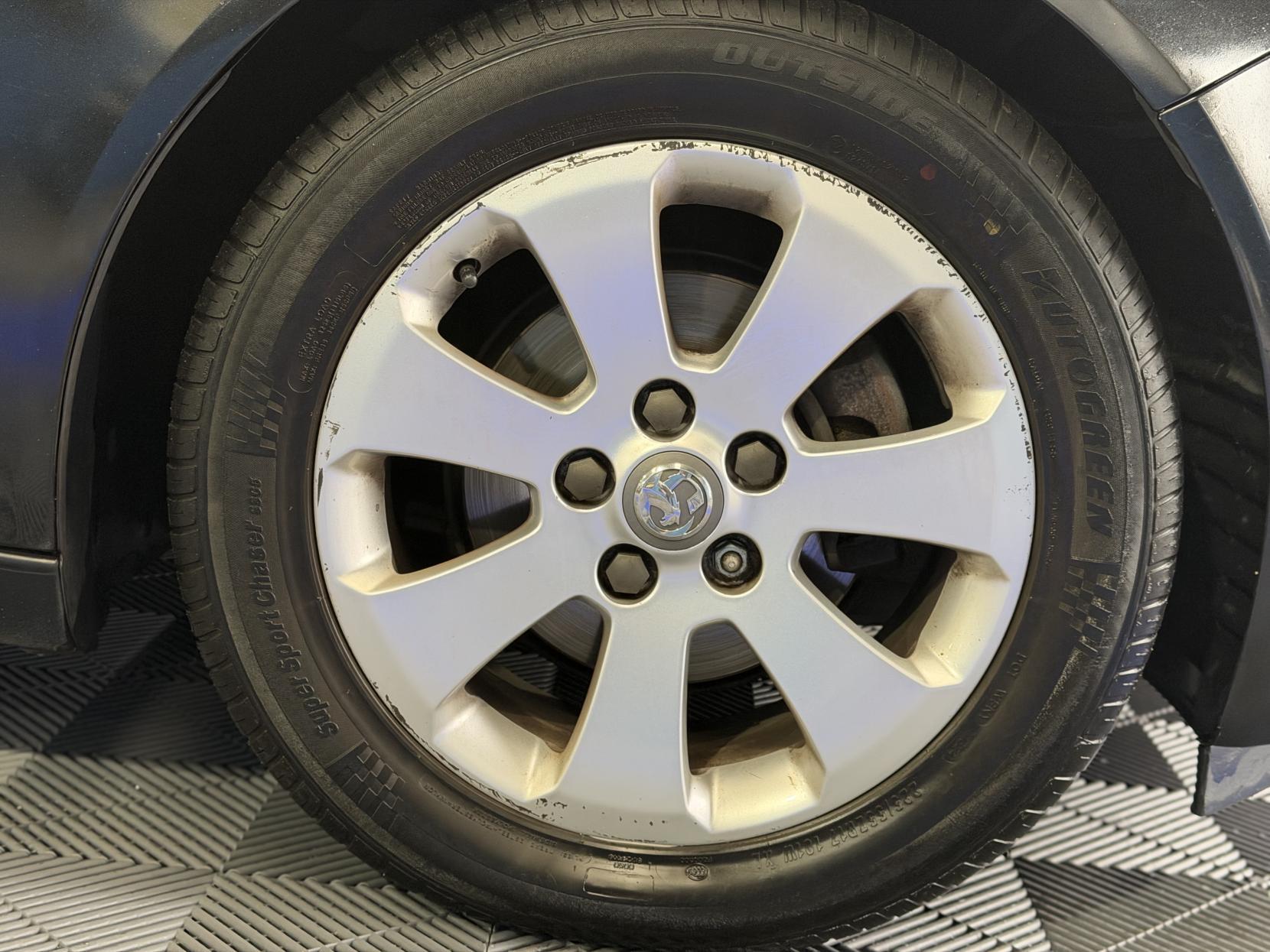 Vauxhall Insignia - Image 16