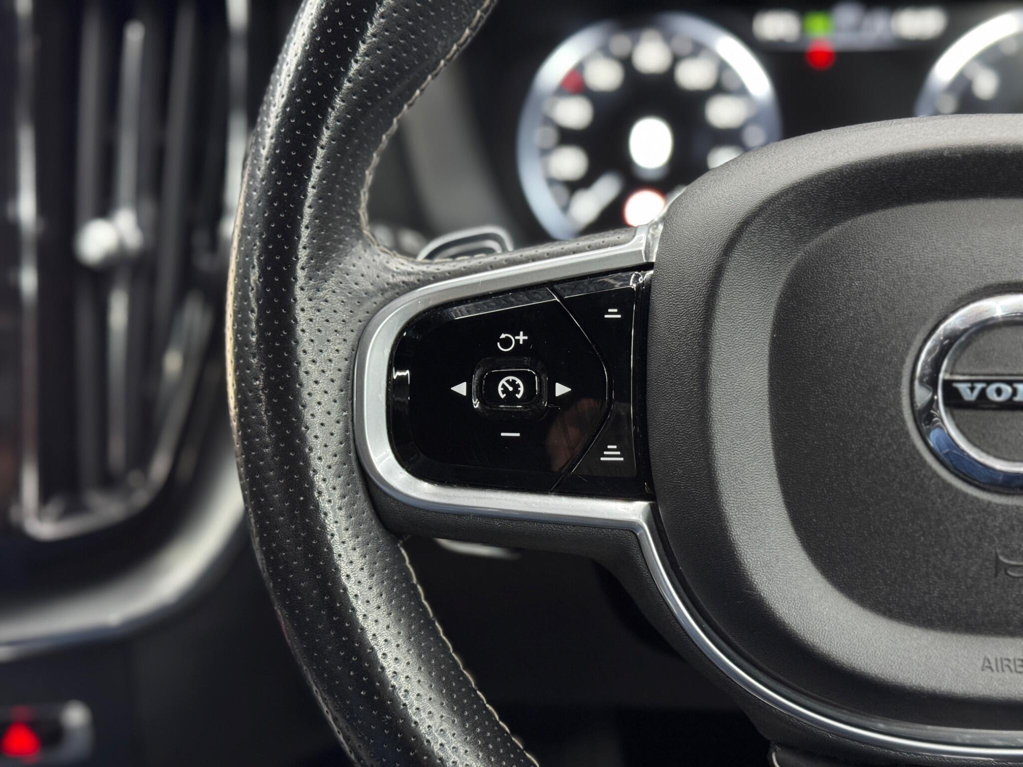 Volvo XC60 - Image 17