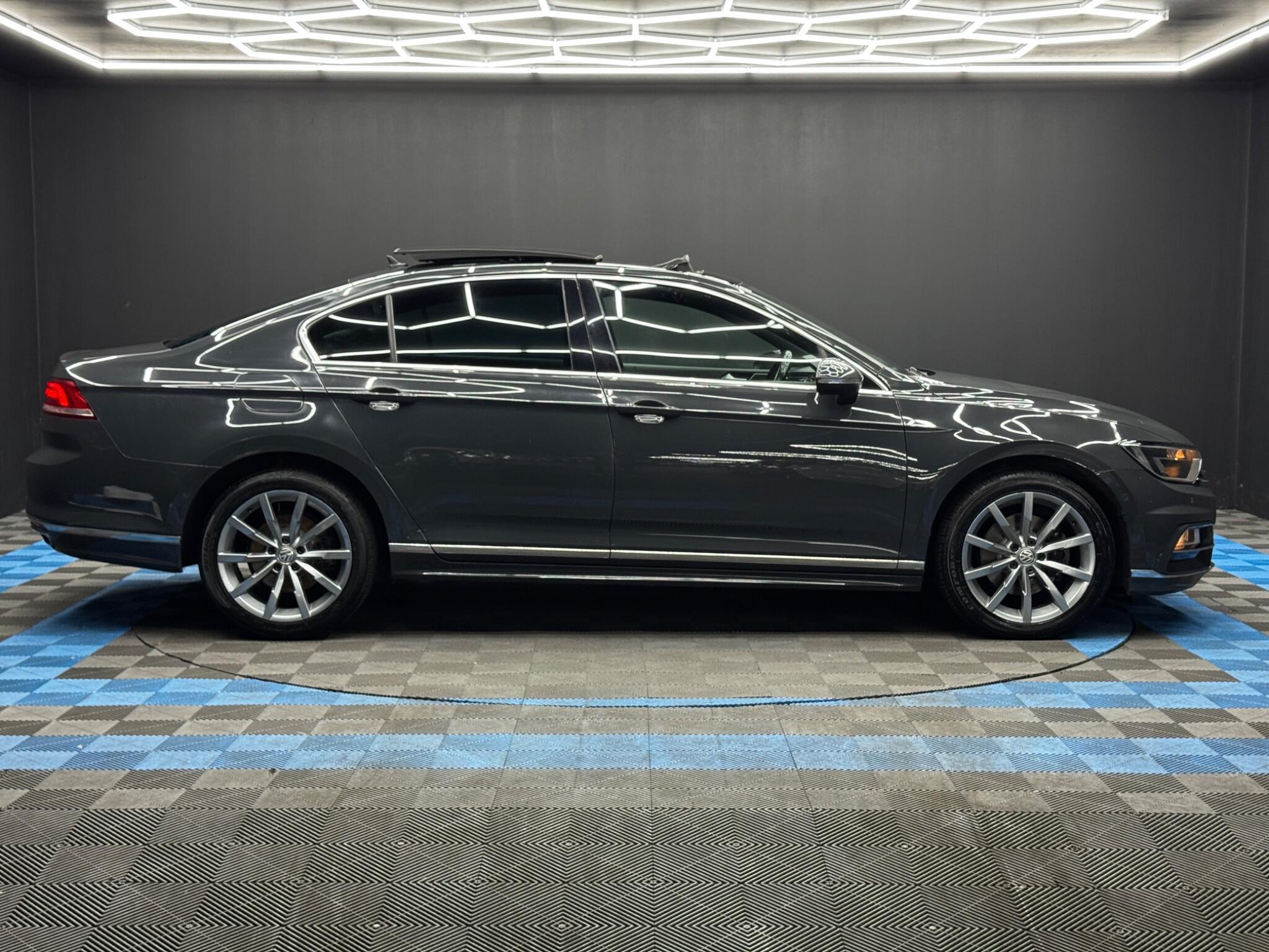 Volkswagen Passat - Image 4