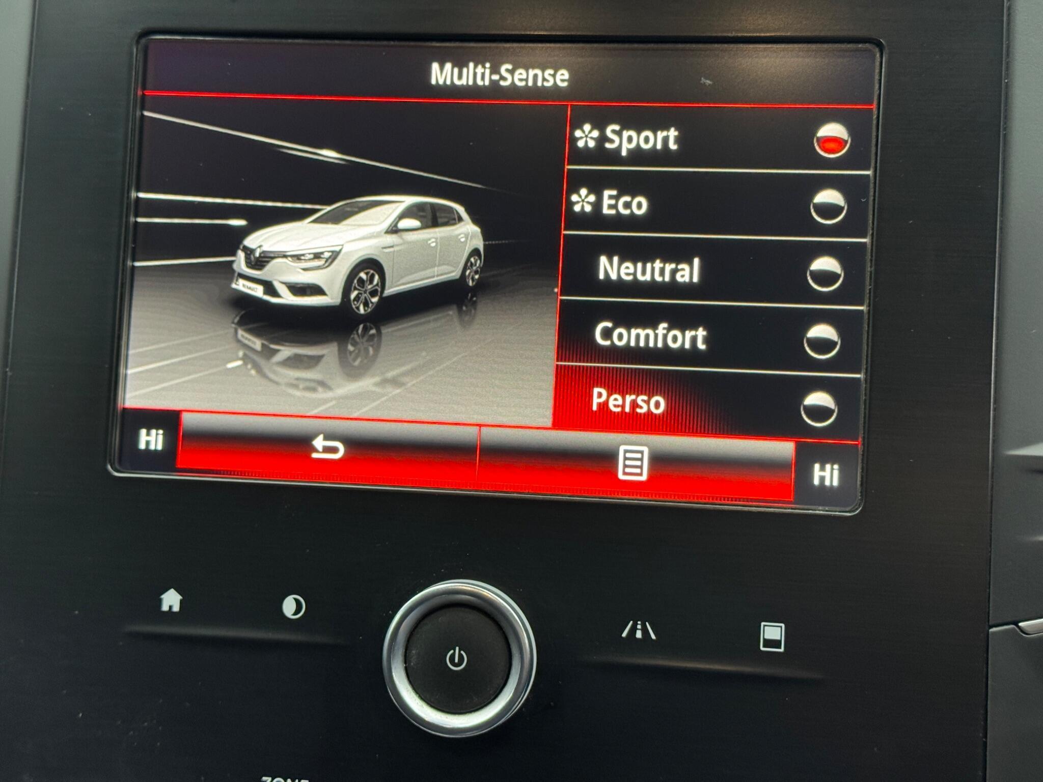 Renault Megane - Image 36