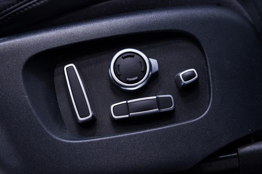 Land Rover RANGE ROVER SPORT - Image 38