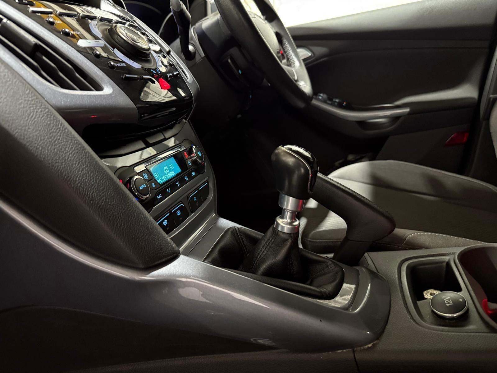 Ford Focus - Image 28