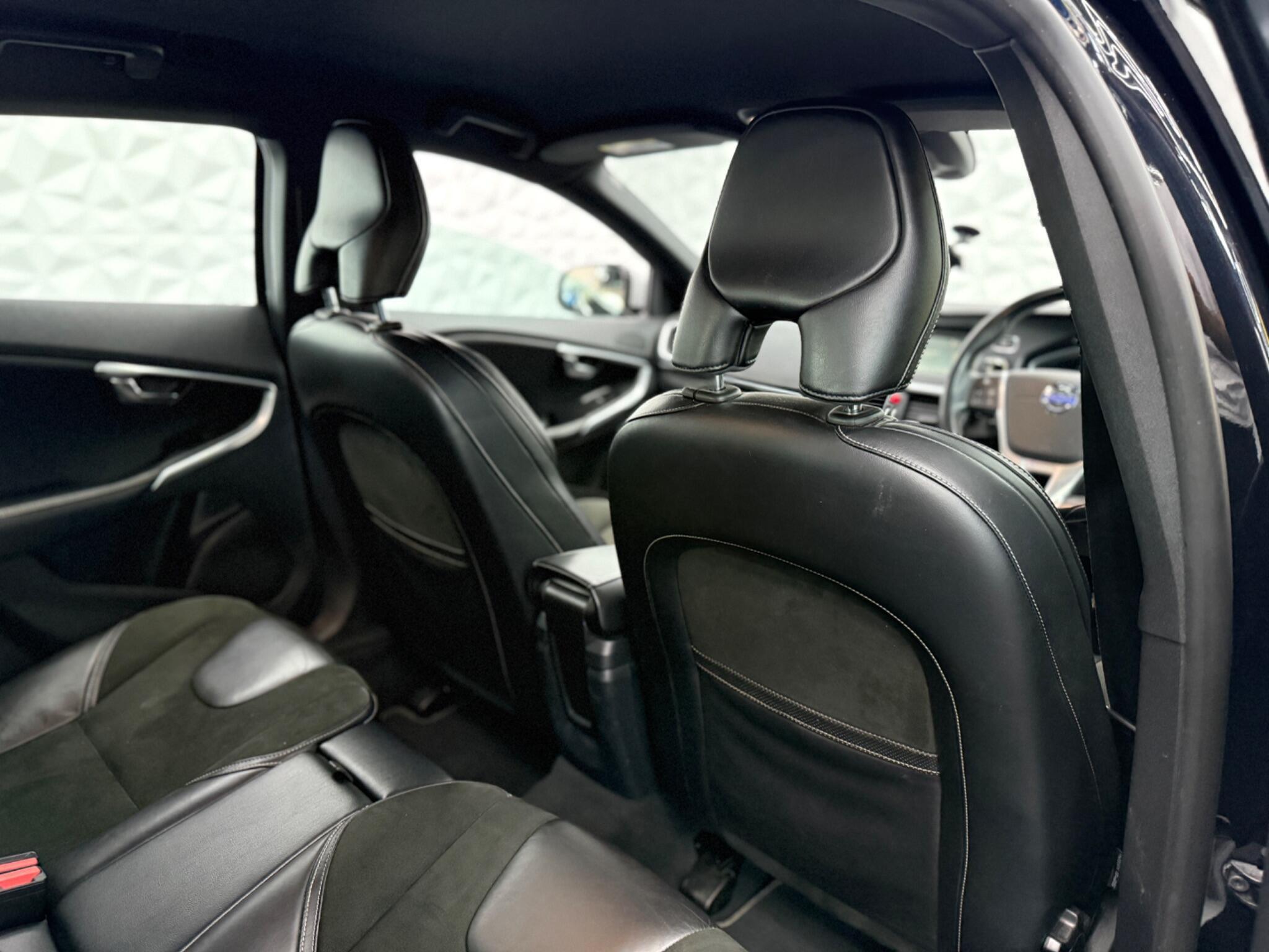 Volvo V40 - Image 19