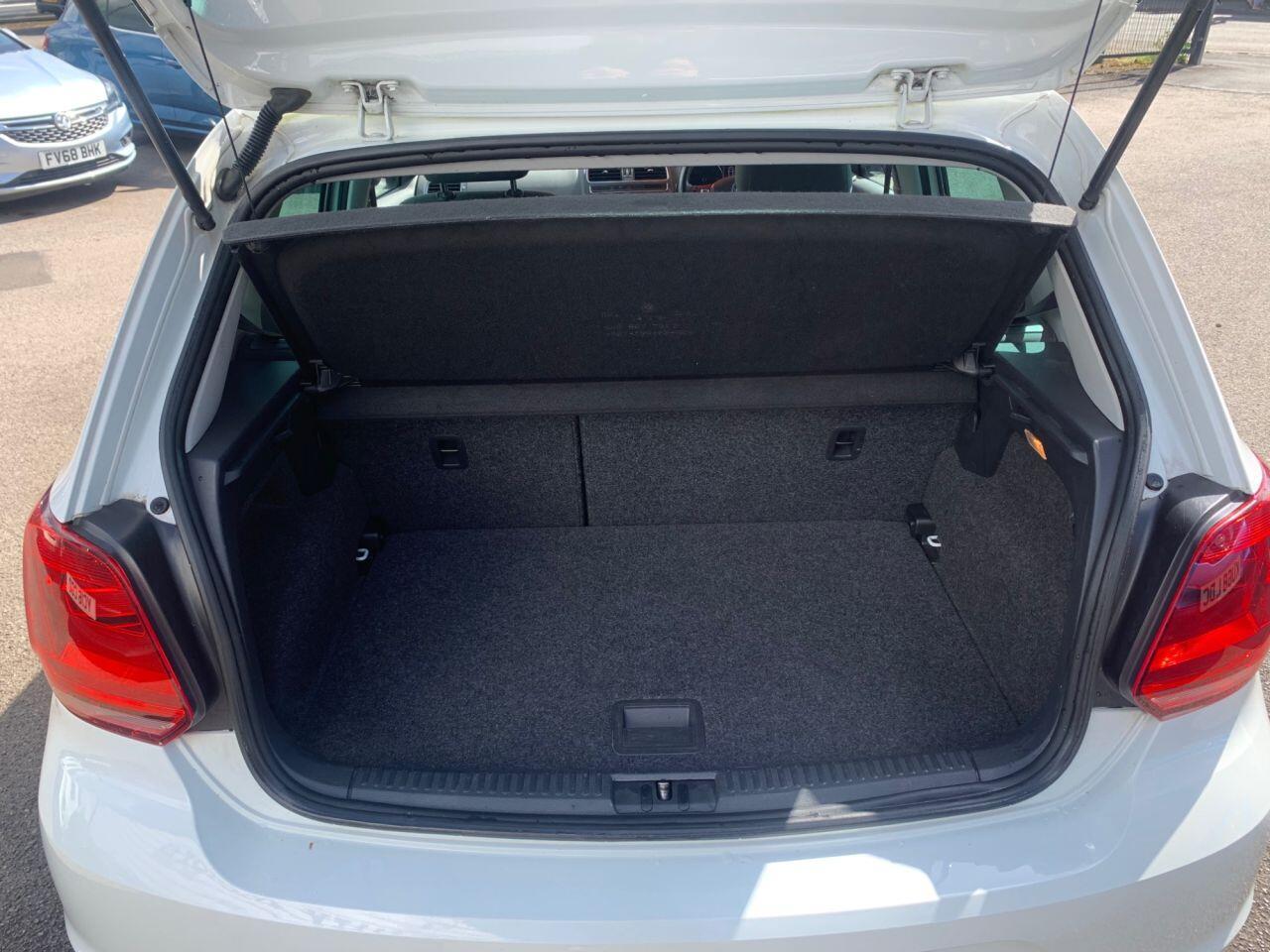 Volkswagen Polo - Image 9