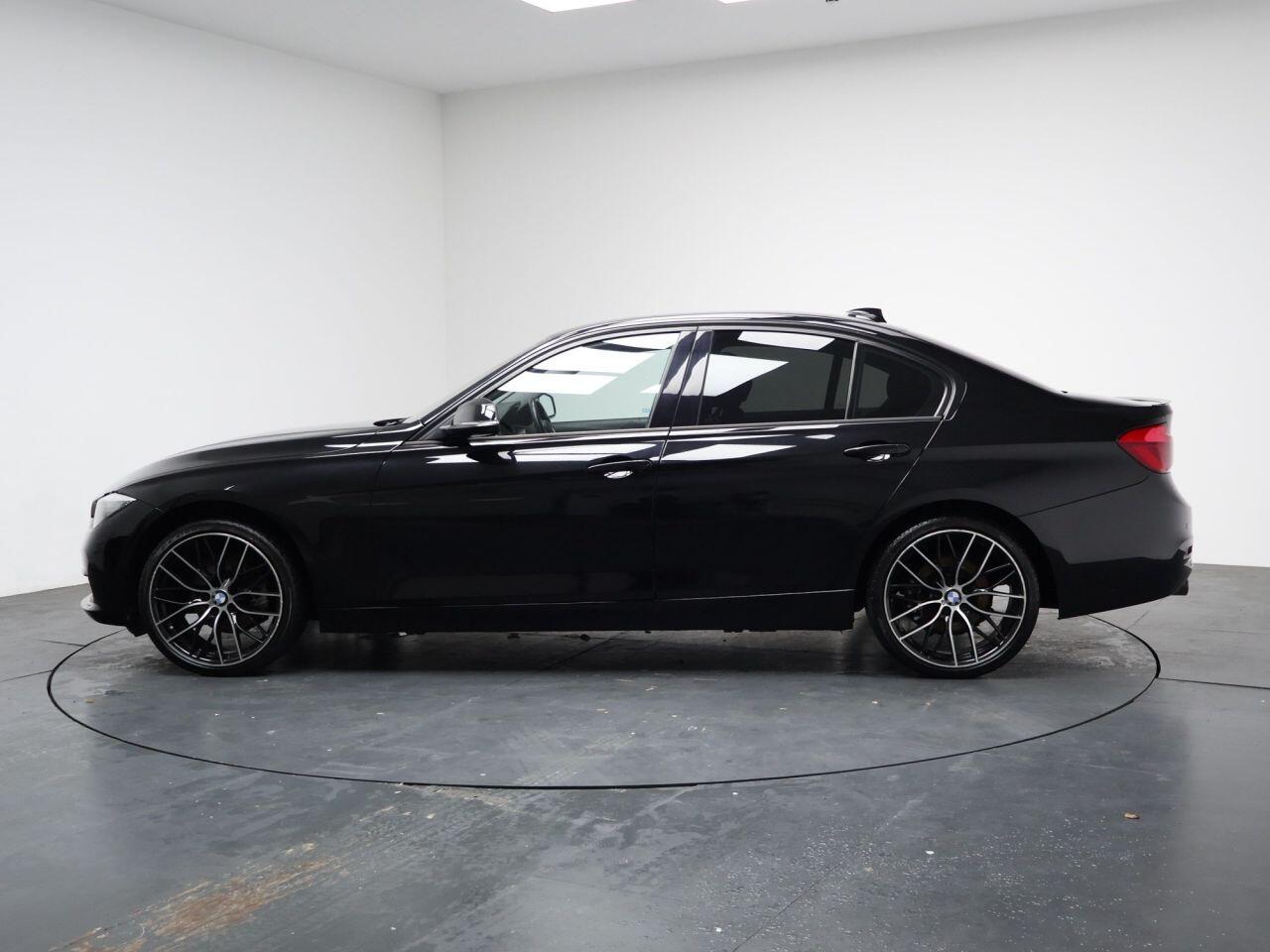 BMW 3 Series - Image 8