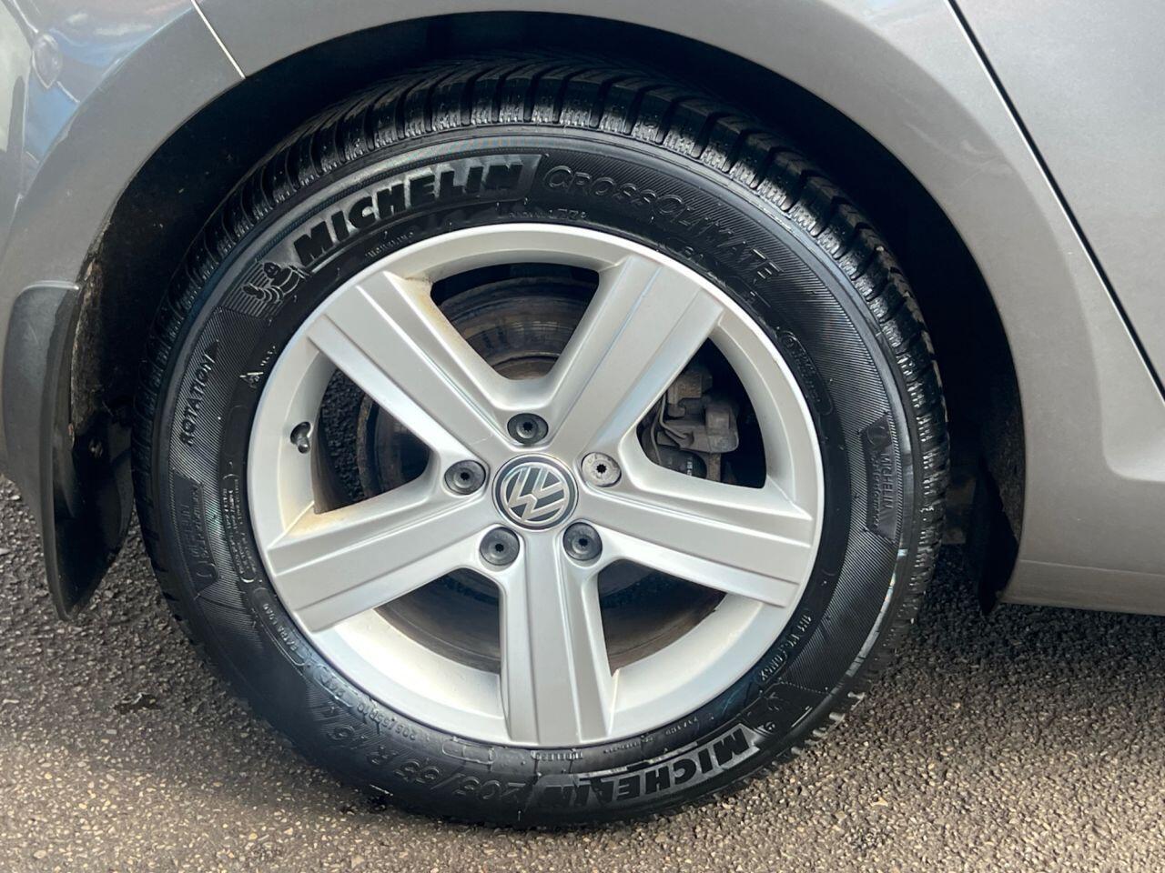 Volkswagen Golf - Image 31