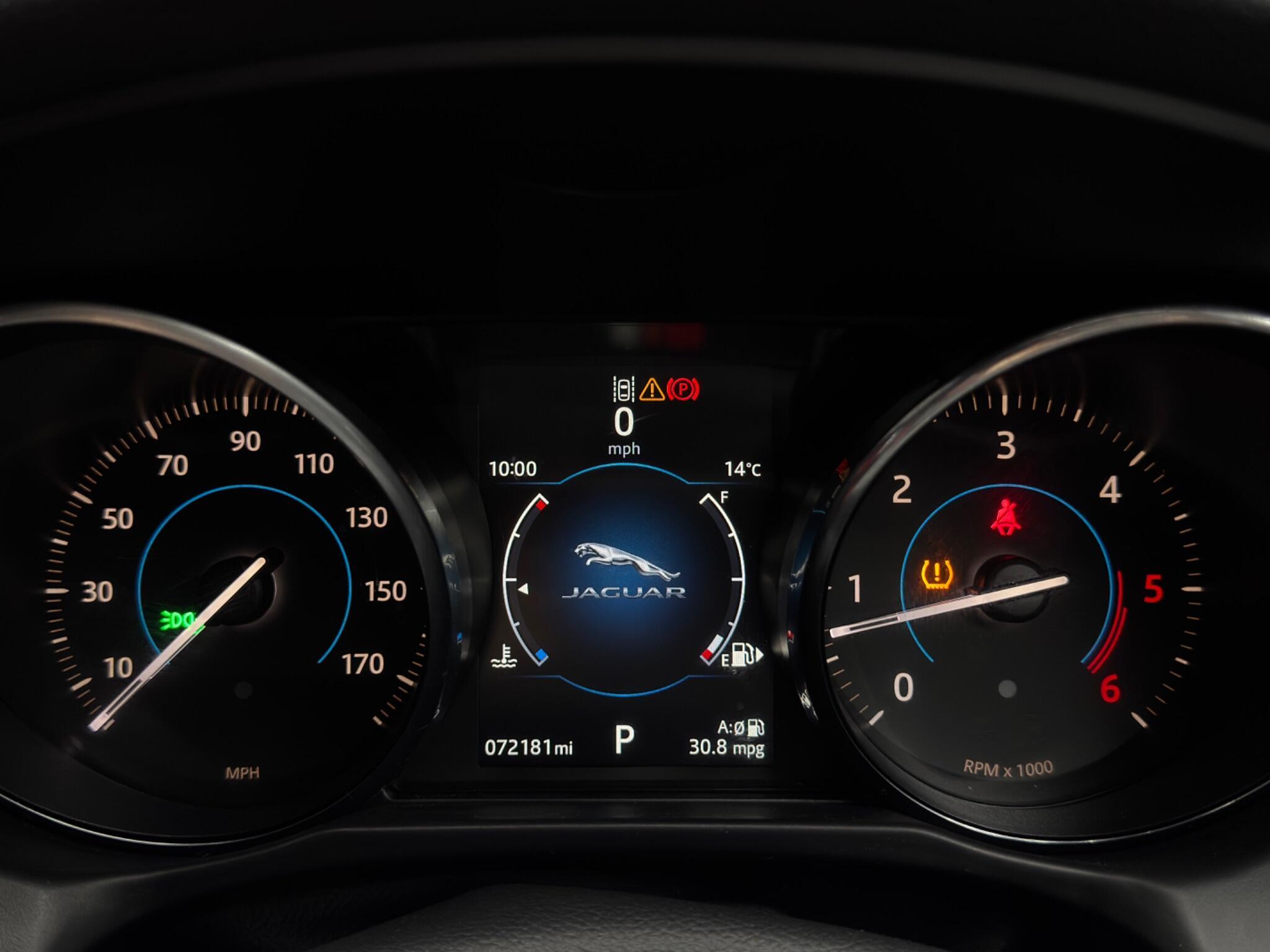 Jaguar XF - Image 22