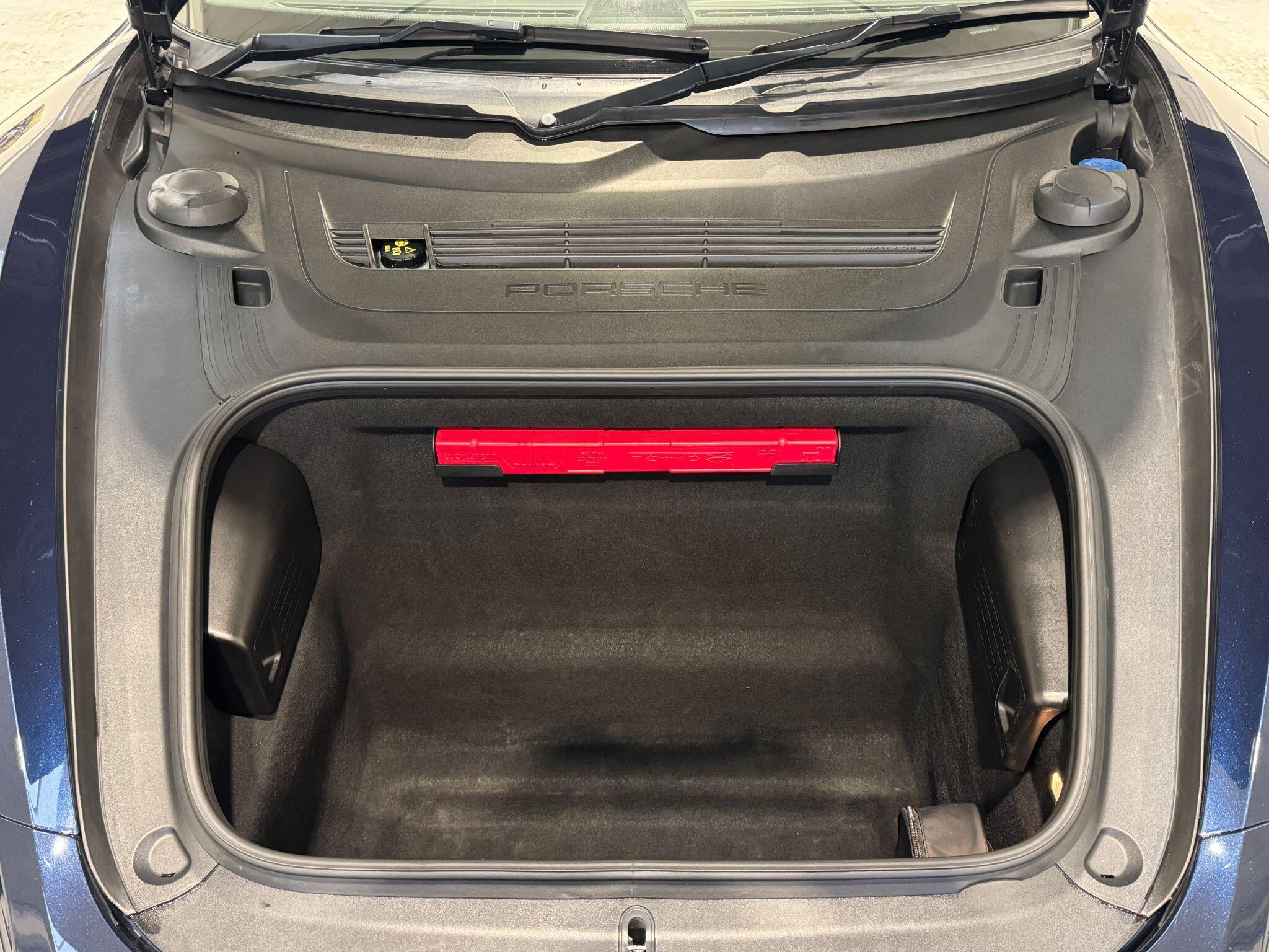 Porsche 718 Cayman - Image 21