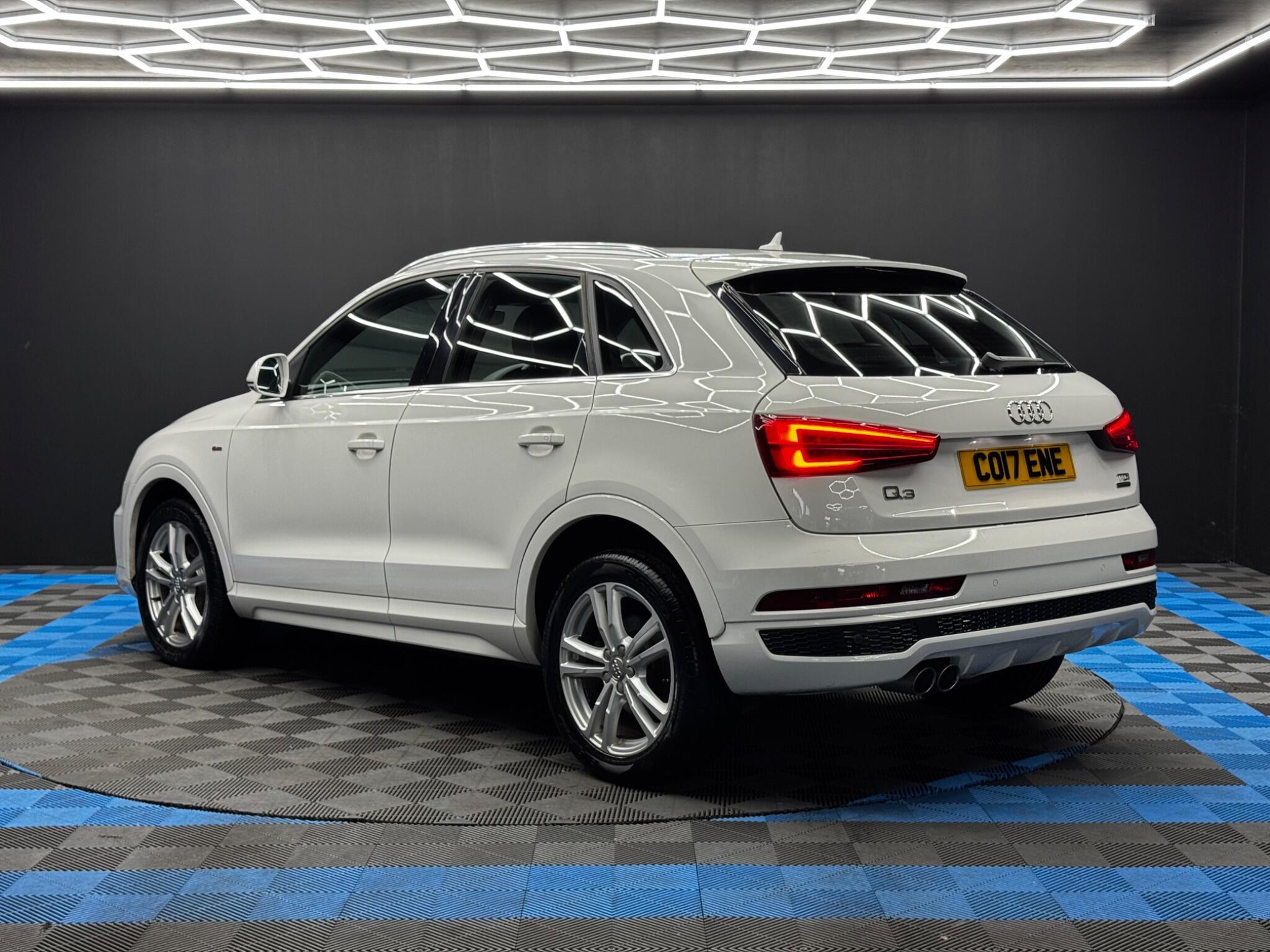 Audi Q3 - Image 7