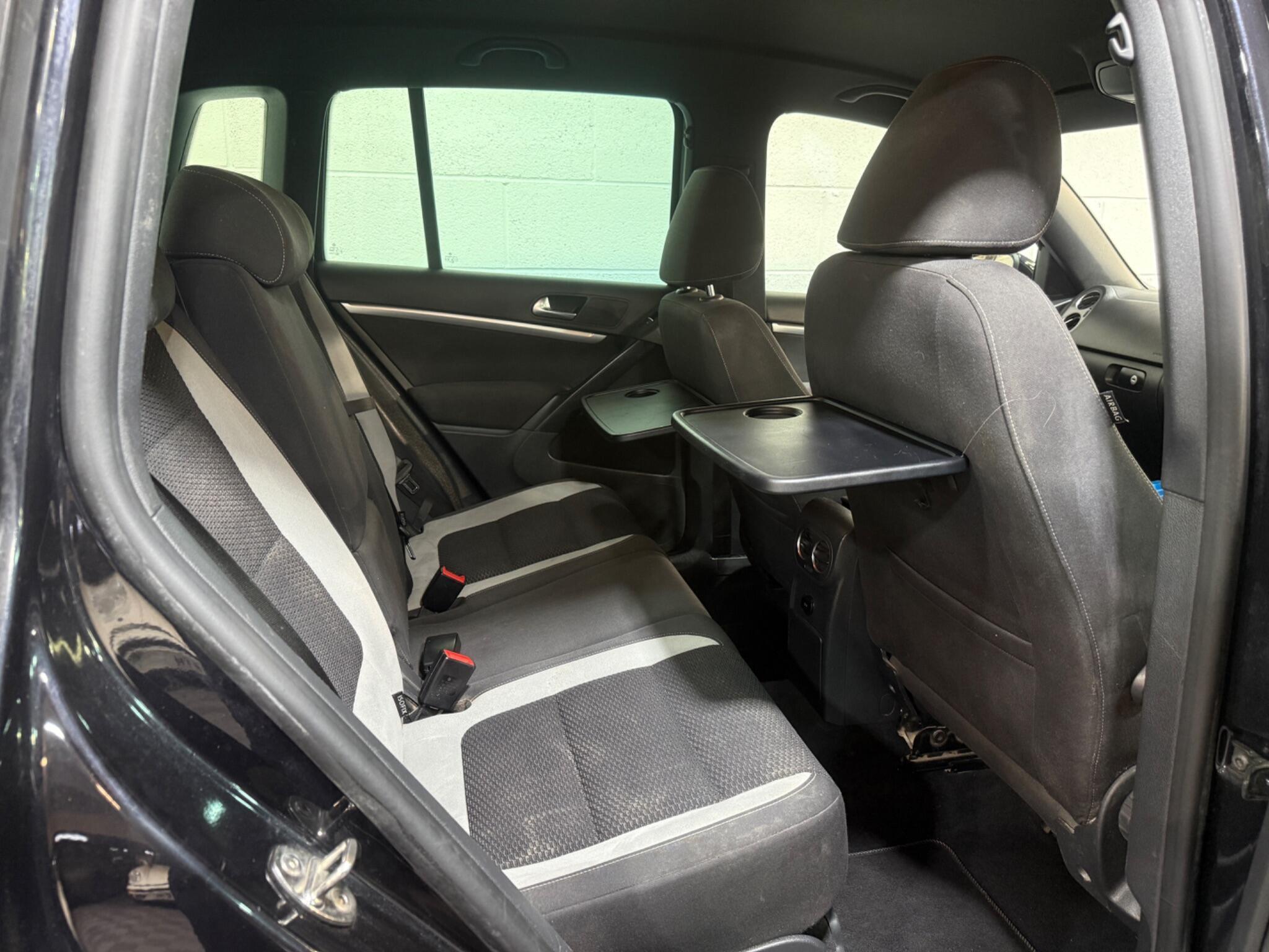 Volkswagen Tiguan - Image 11