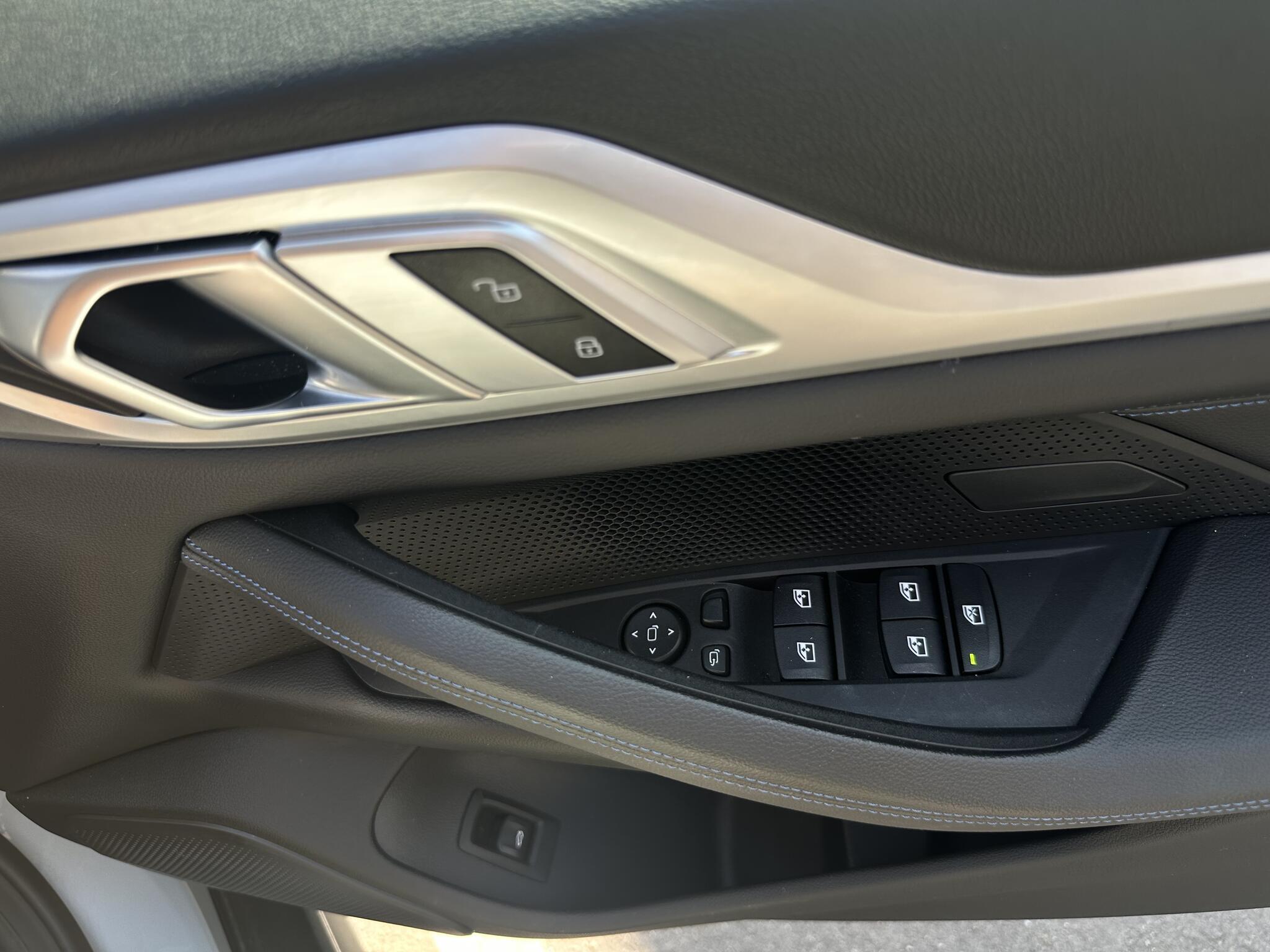 BMW I4 - Image 9