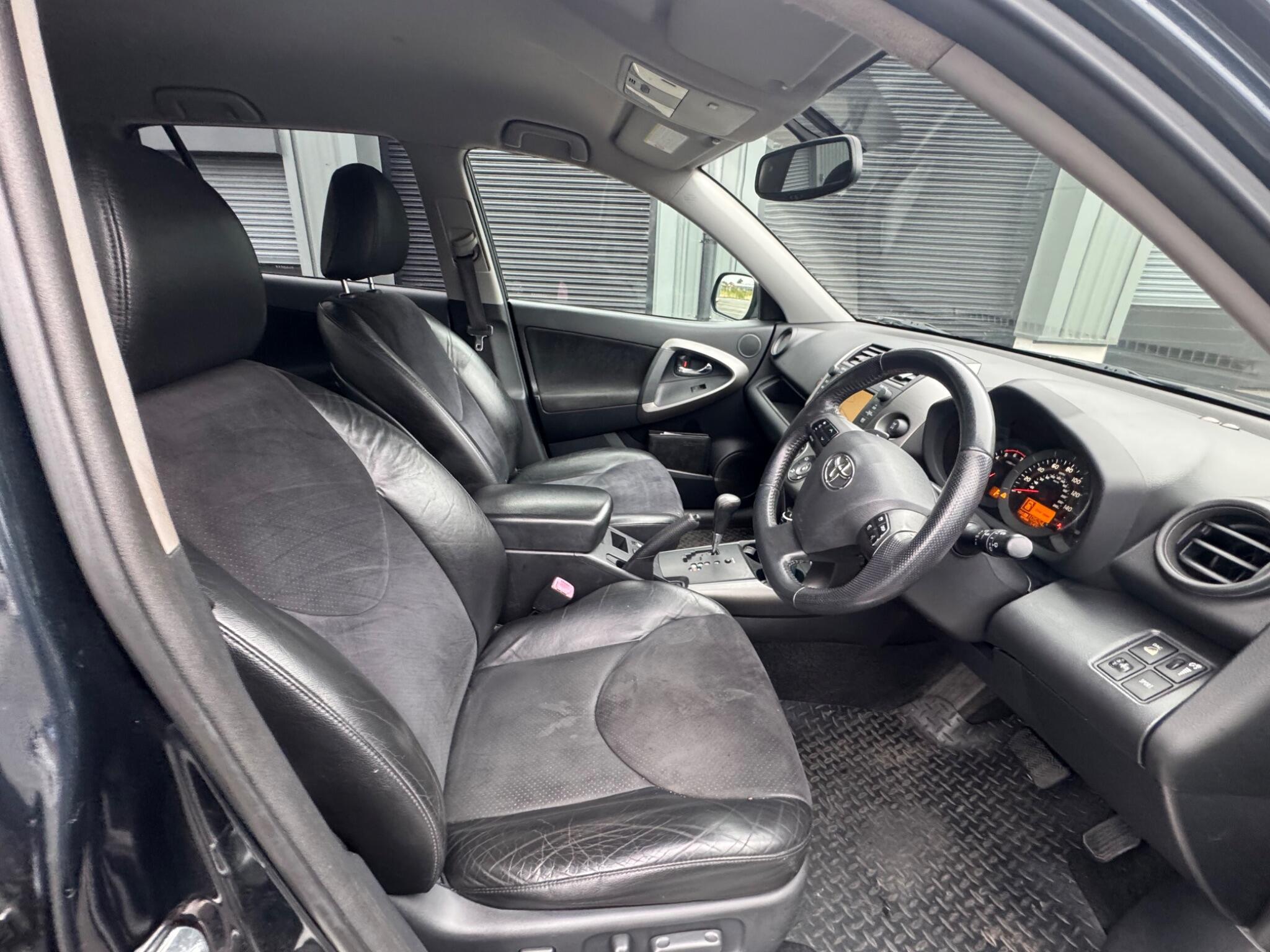 Toyota RAV4 - Image 15
