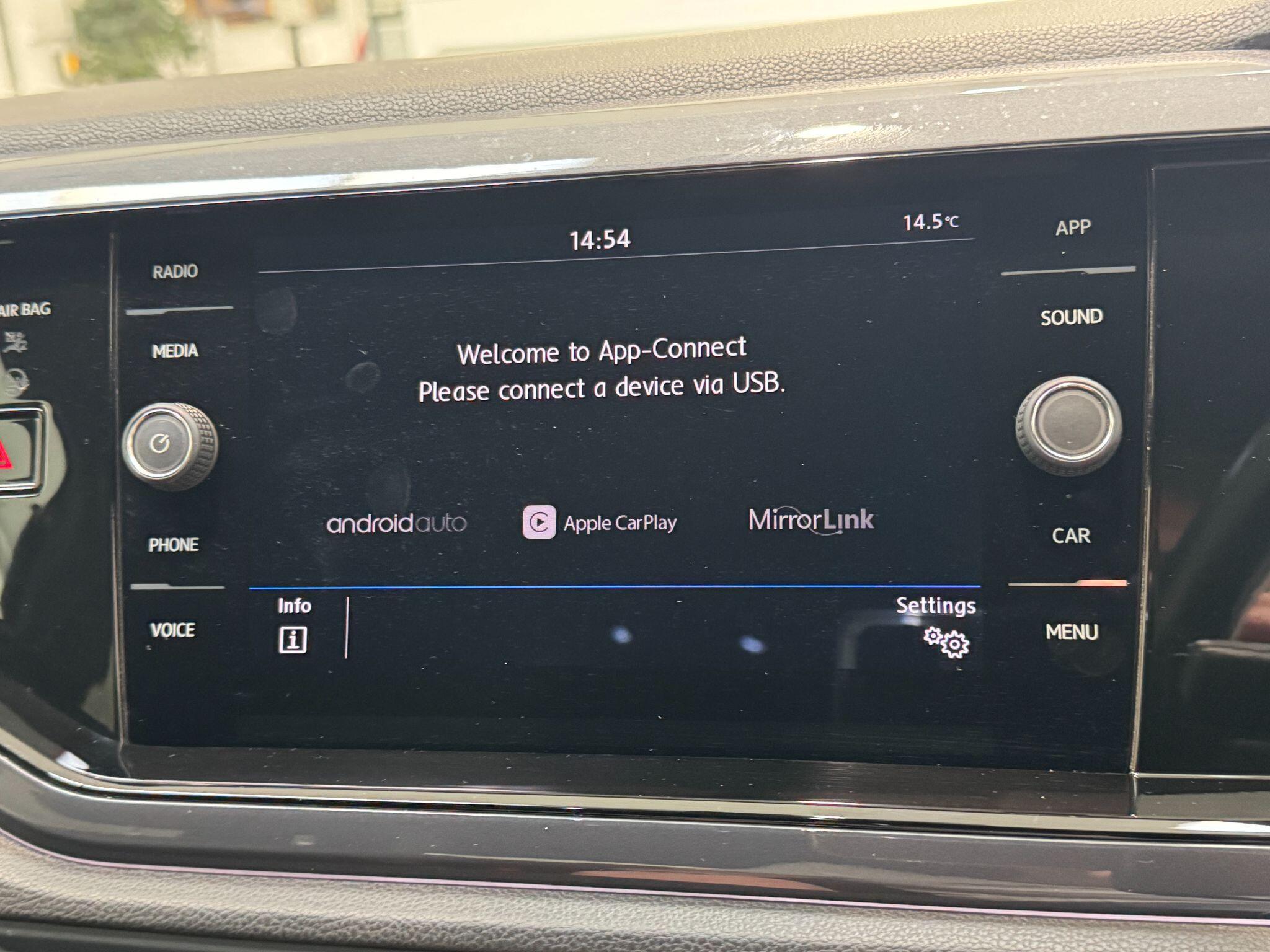 Volkswagen Polo - Image 39