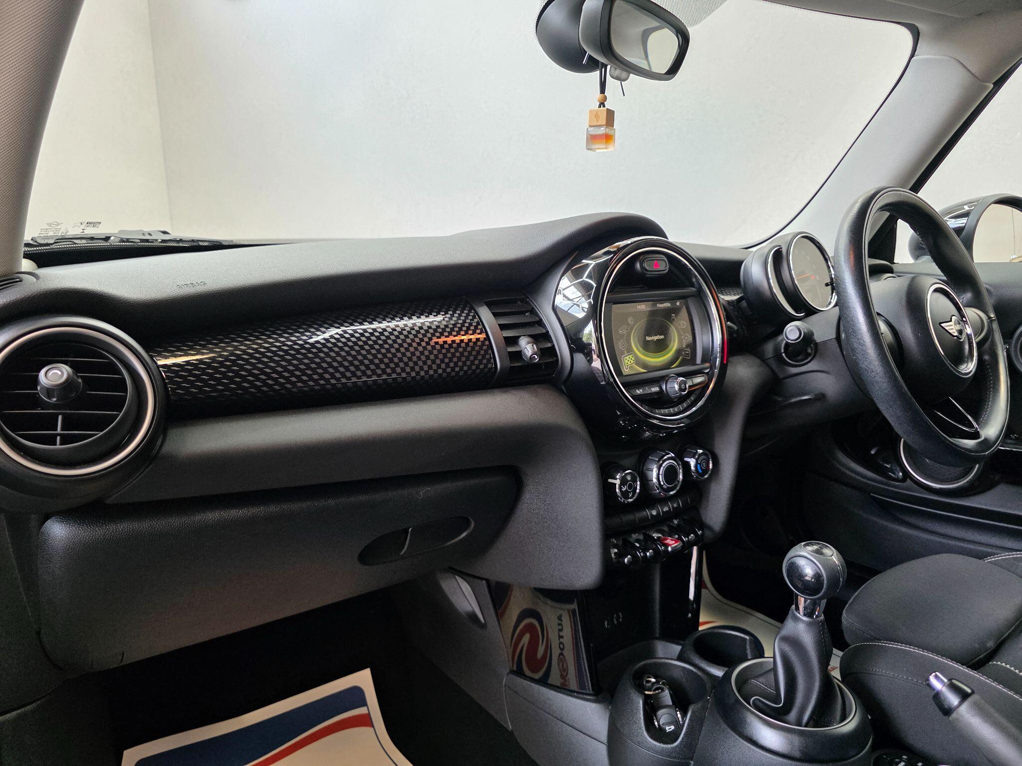 MINI Hatch - Image 14