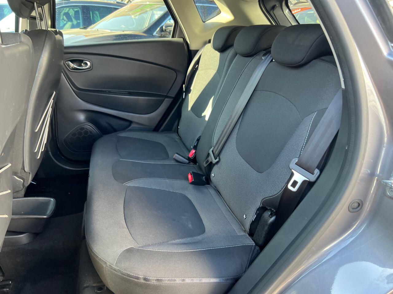 Renault Captur - Image 26