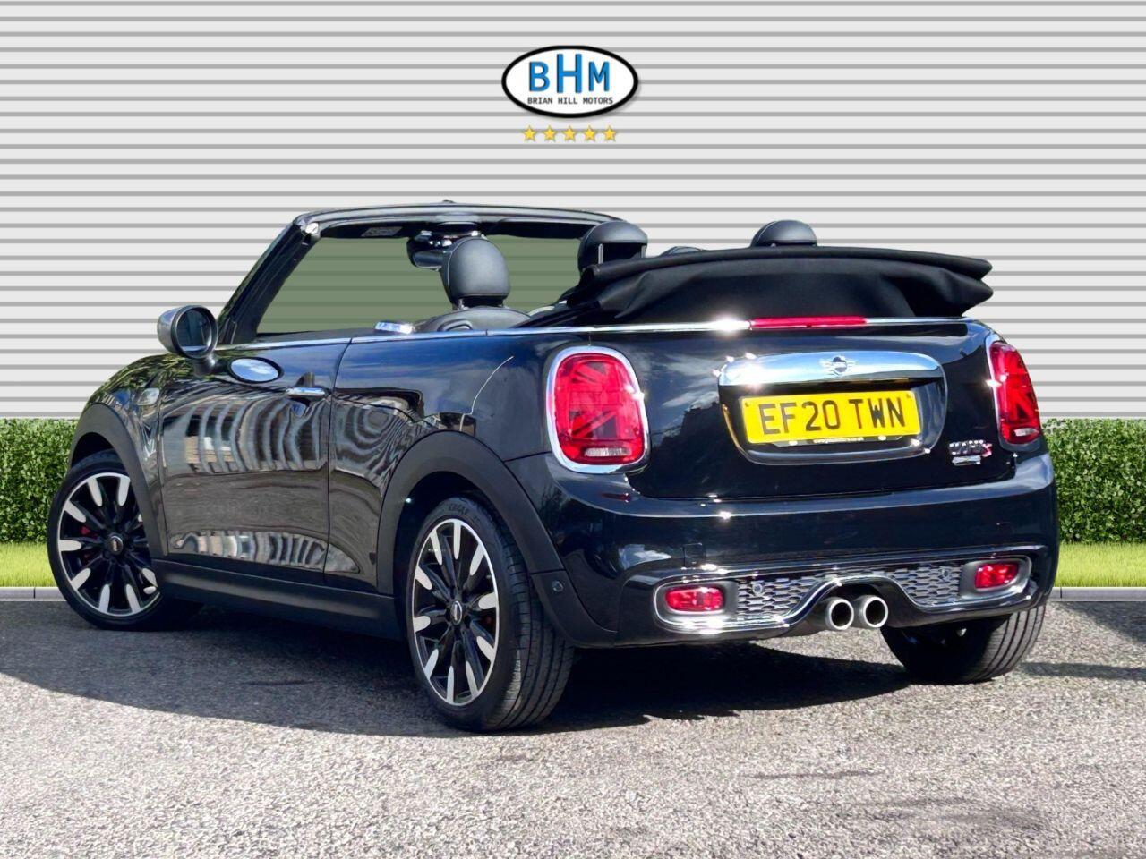 MINI Convertible - Image 12