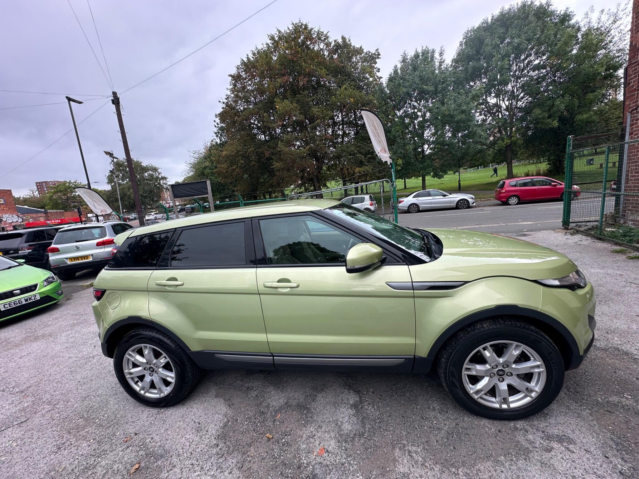Land Rover Range Rover Evoque - Image 11