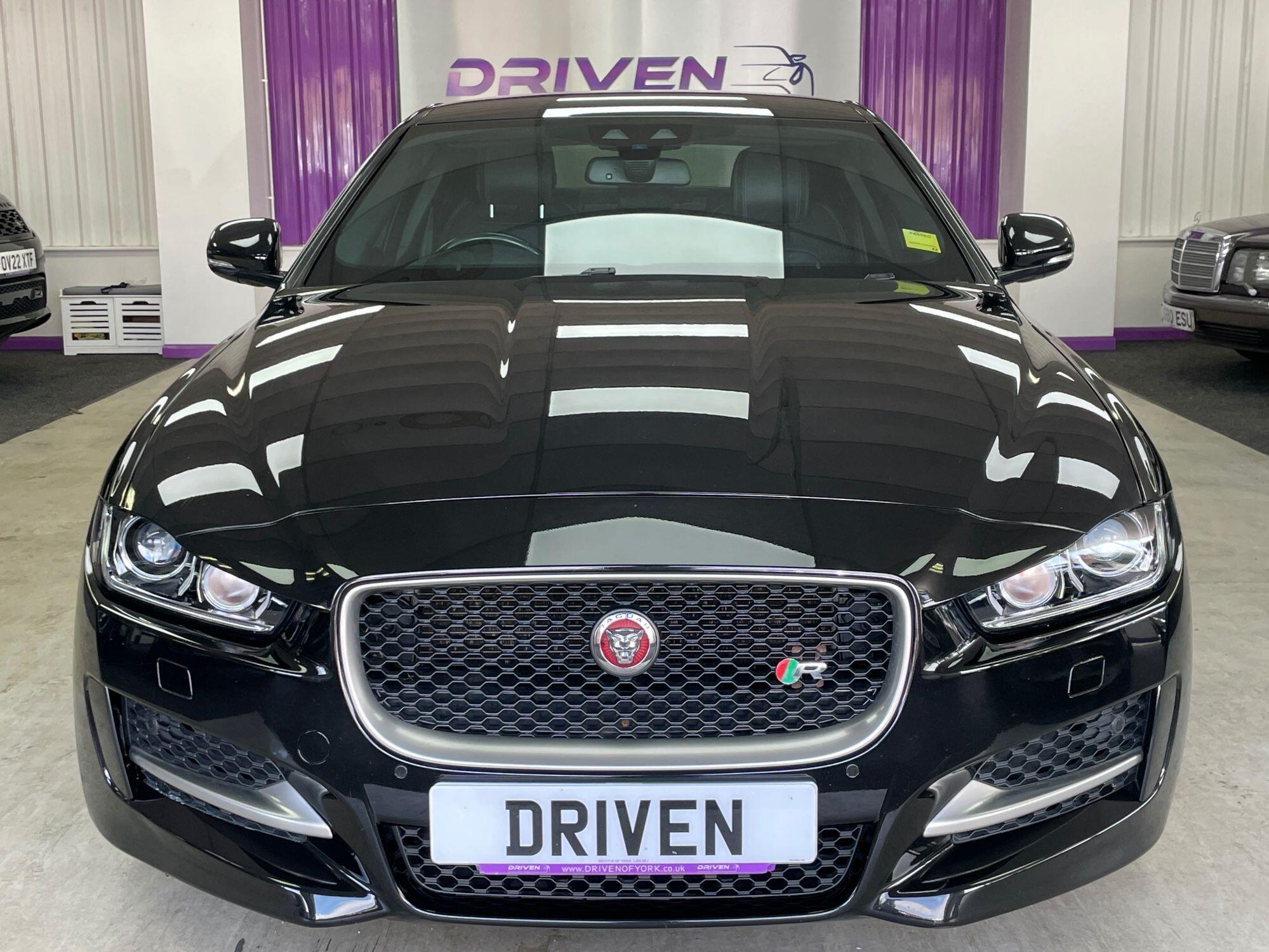 Jaguar XE - Image 6