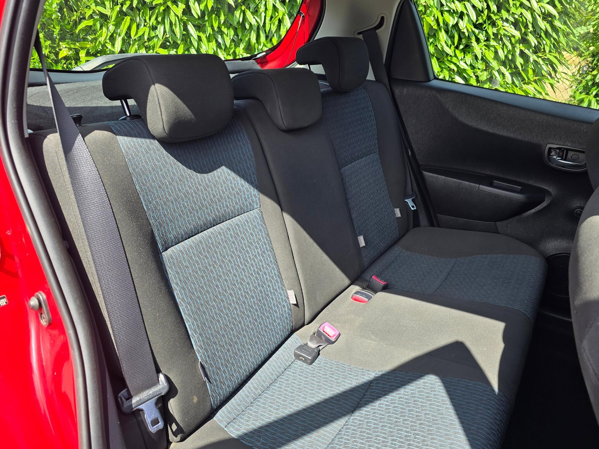 Toyota Yaris - Image 5
