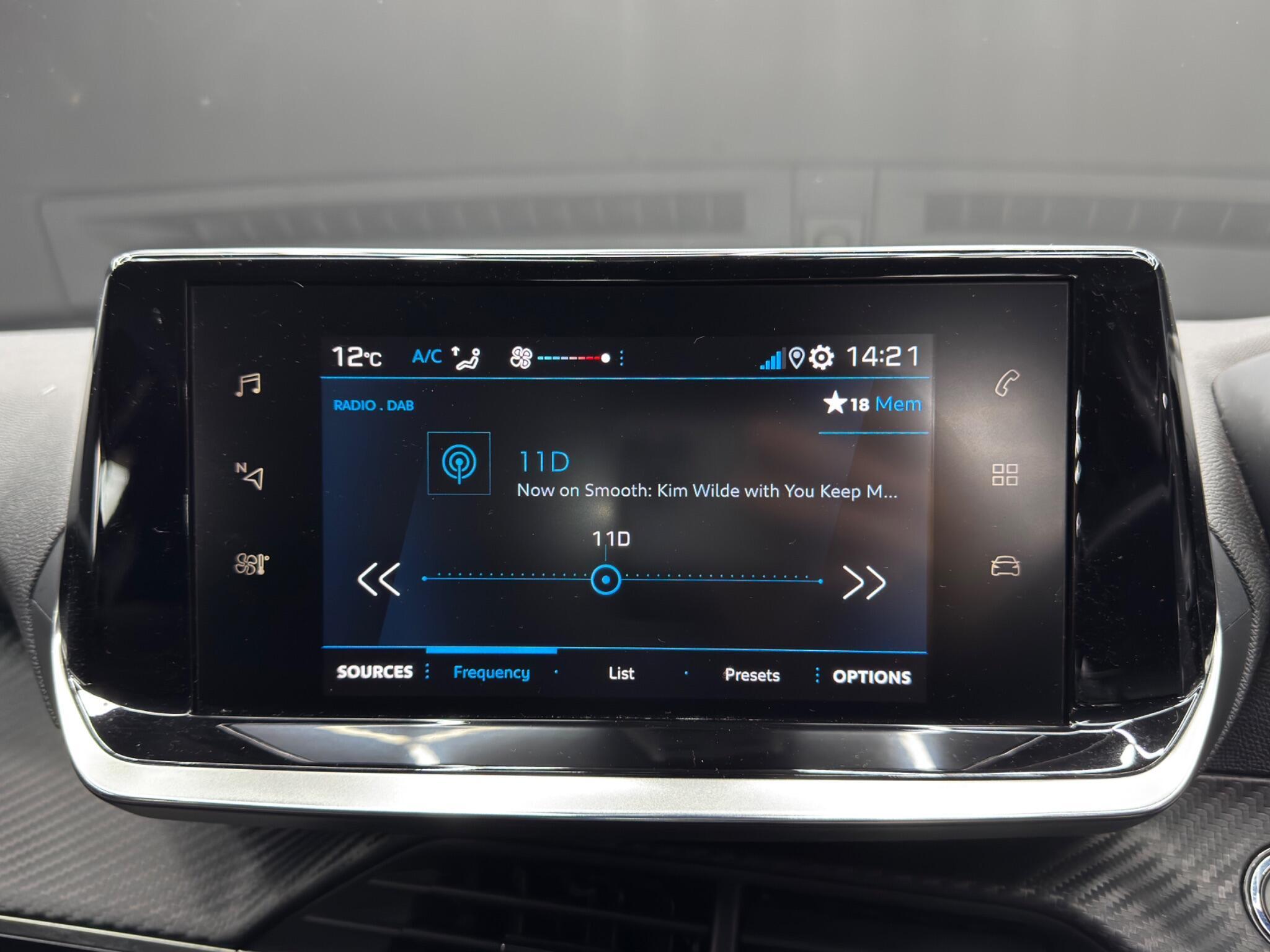 Peugeot 208 - Image 28