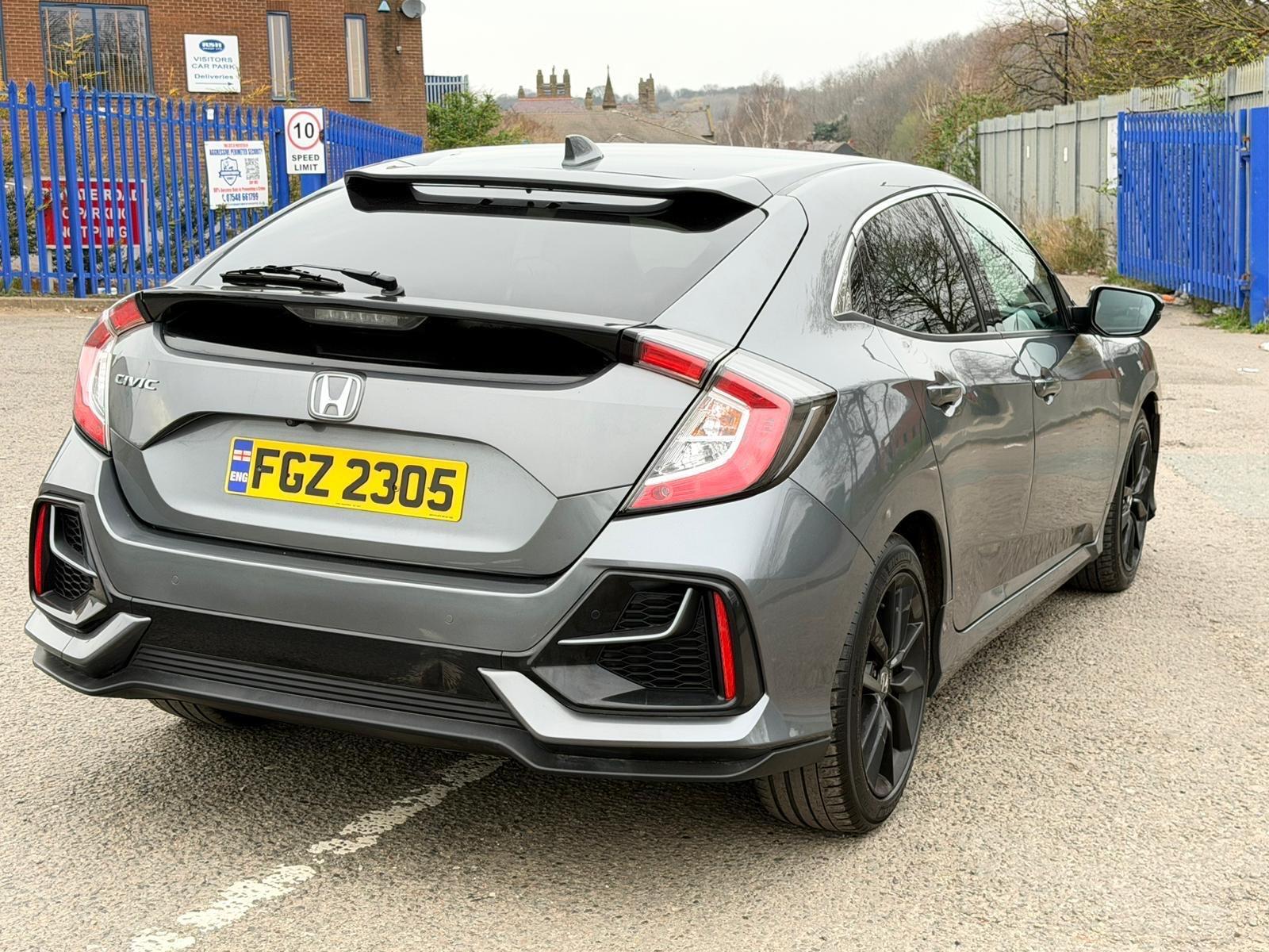 Honda Civic - Image 15