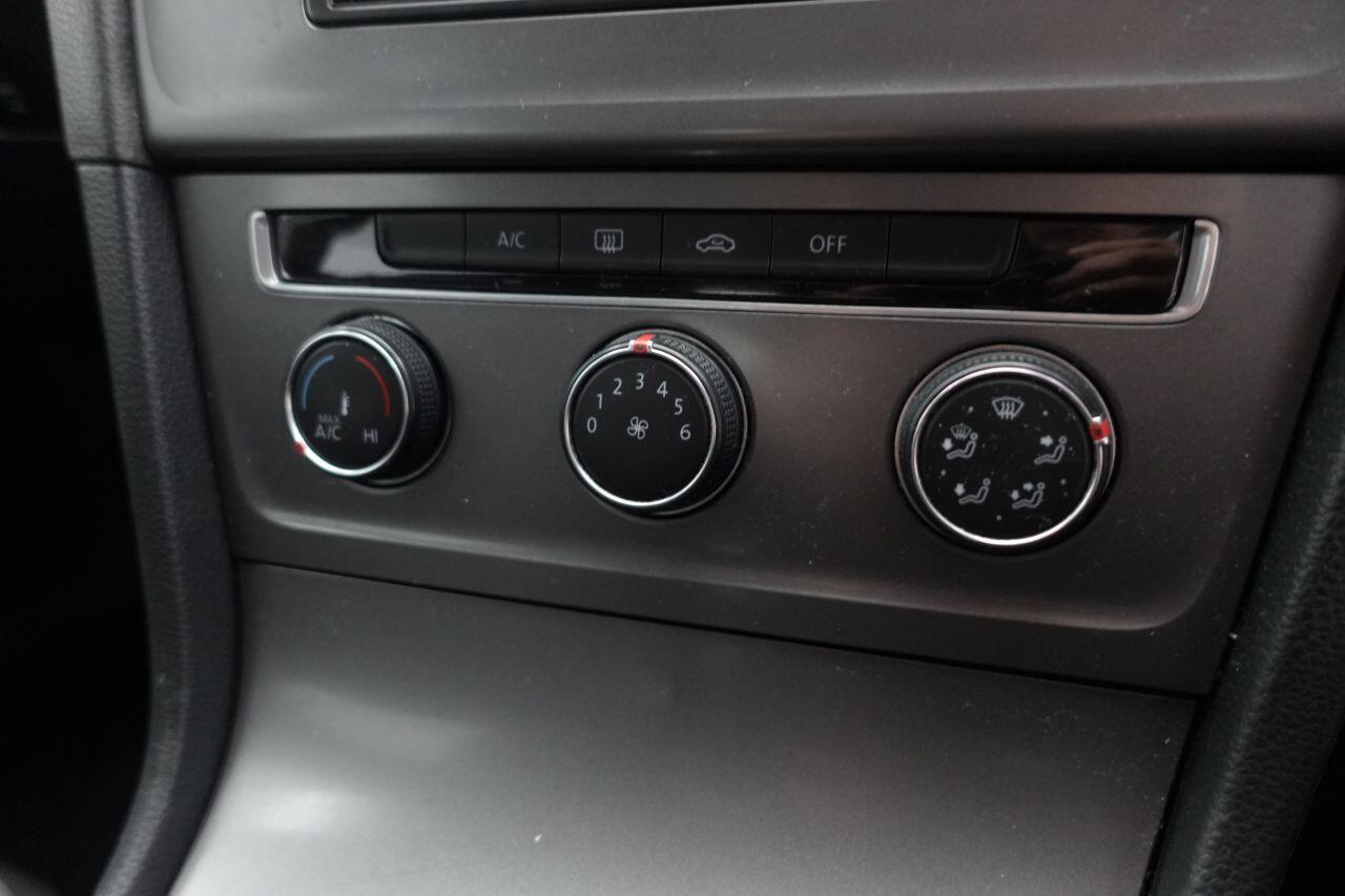 Volkswagen Golf - Image 20