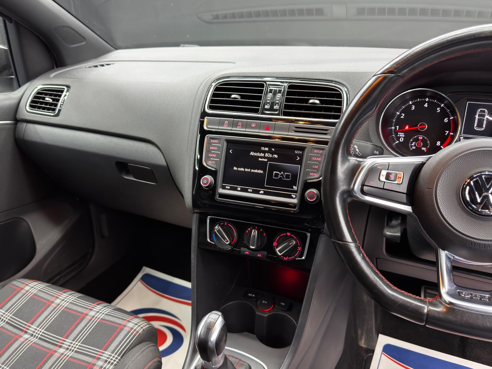 Volkswagen Polo - Image 23