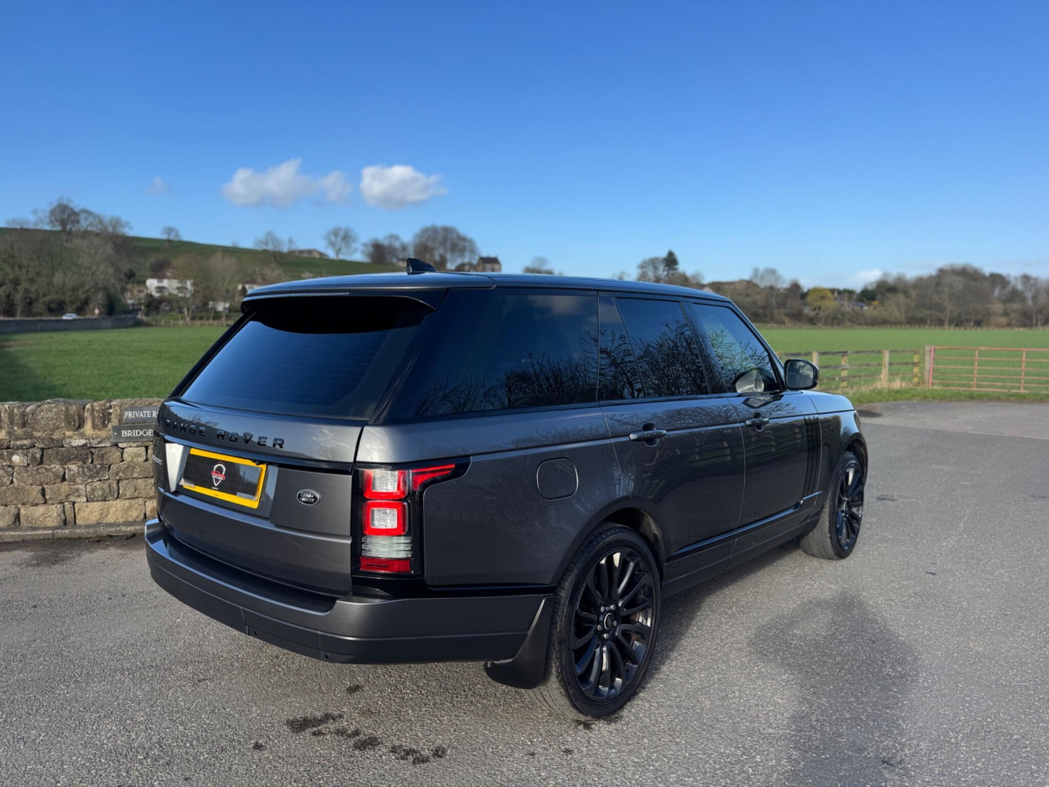 Land Rover Range Rover - Image 23