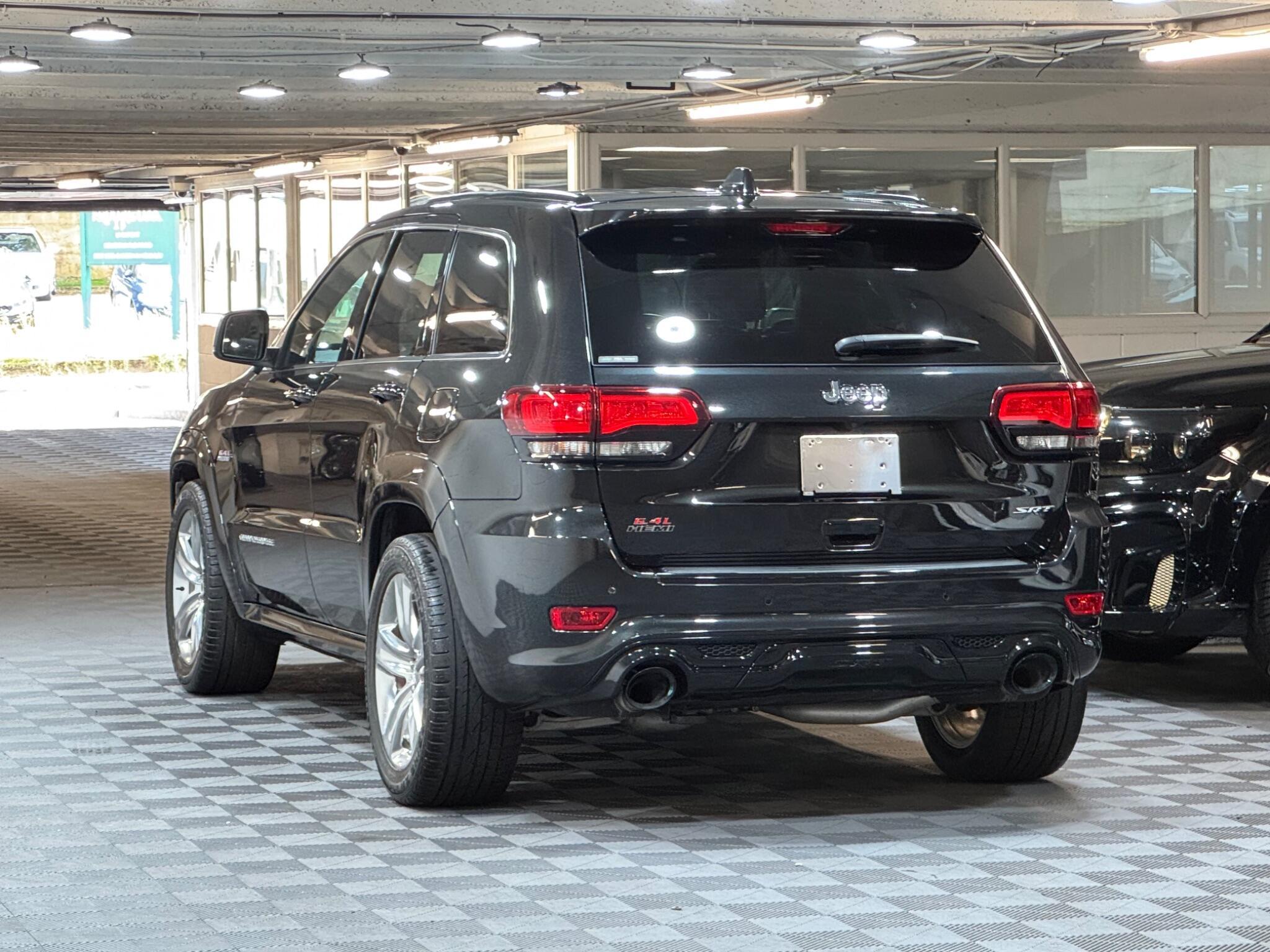 Jeep Grand Cherokee - Image 3