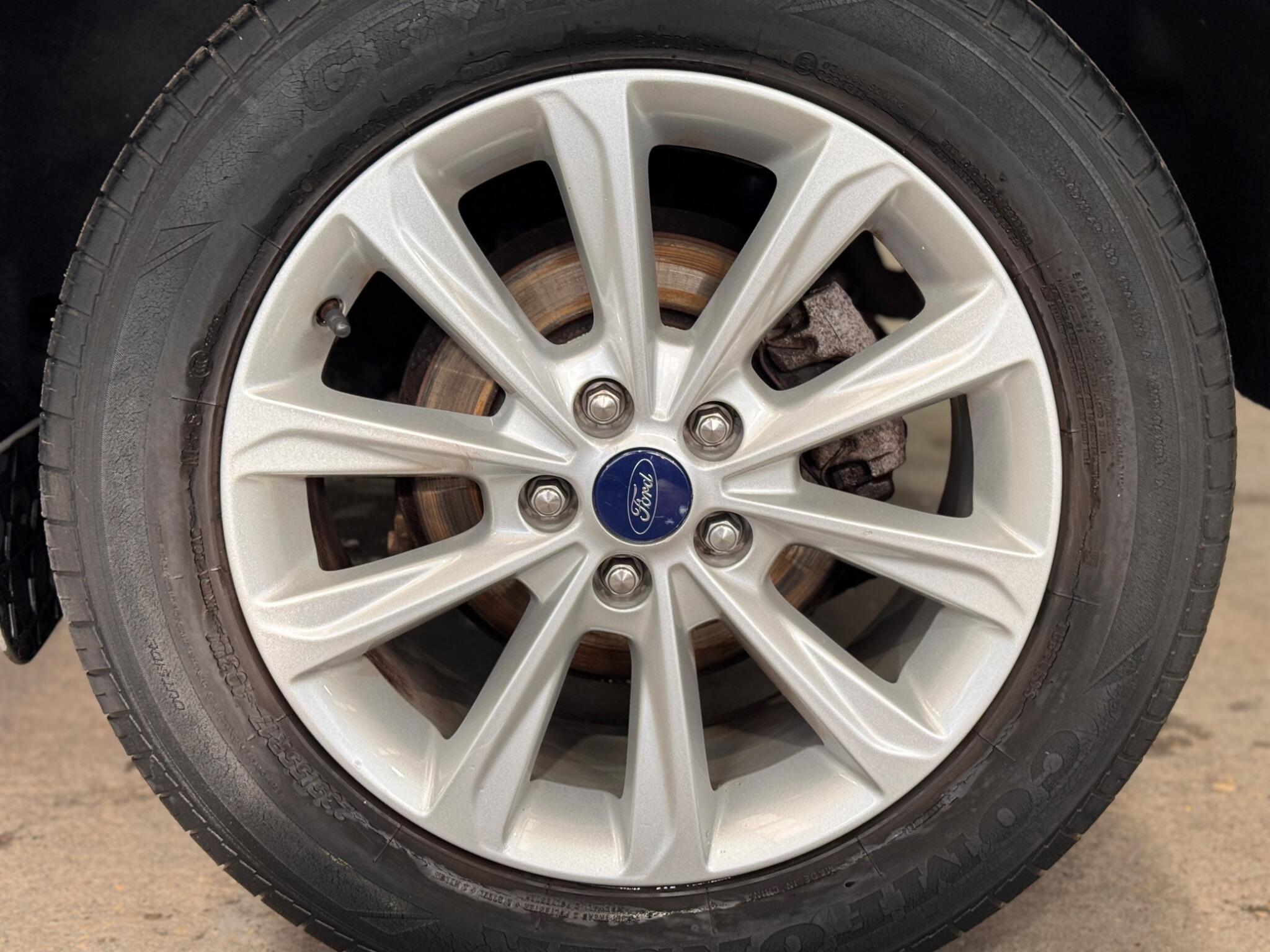 Ford Kuga - Image 16