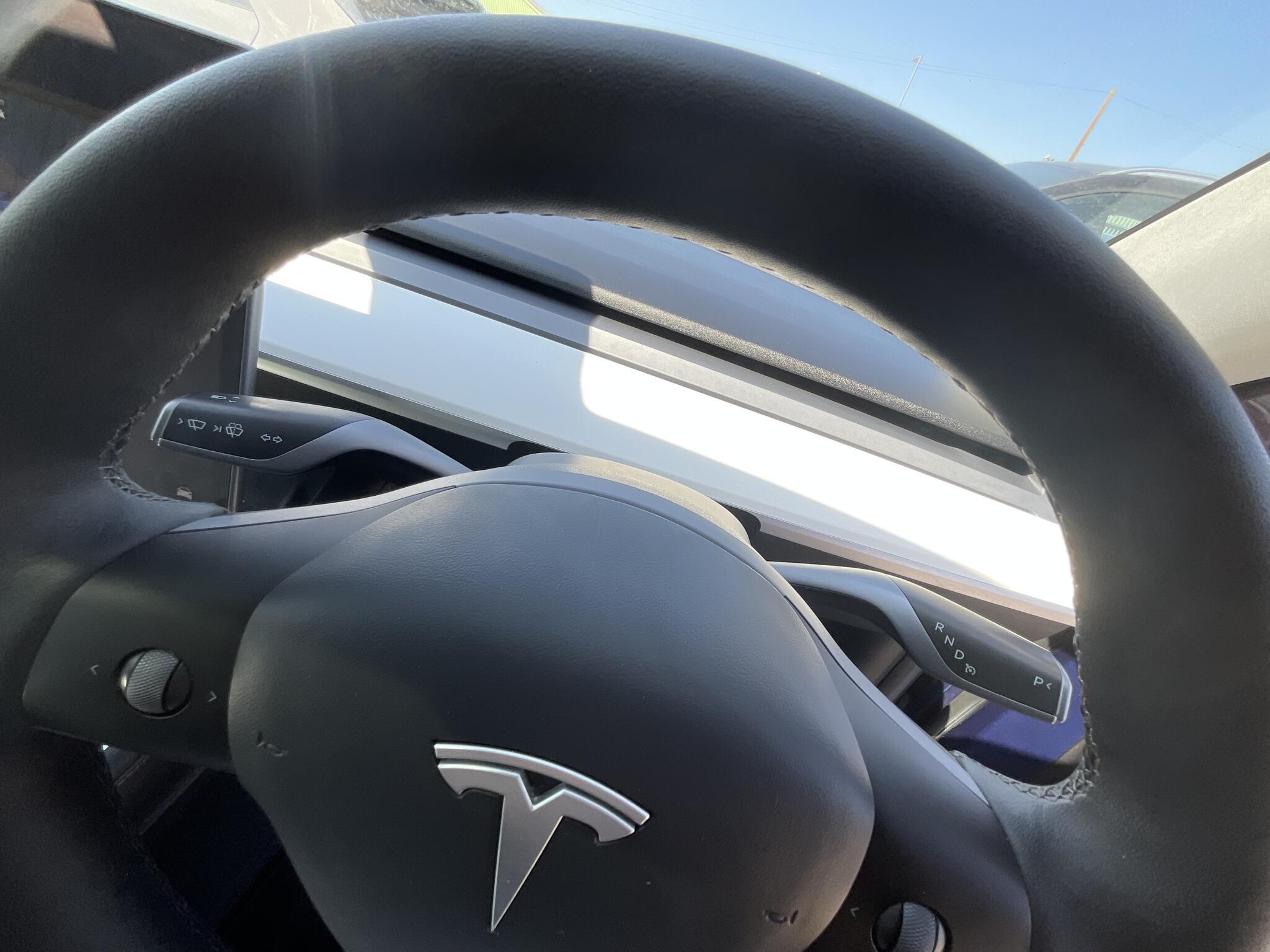 Tesla Model Y - Image 18