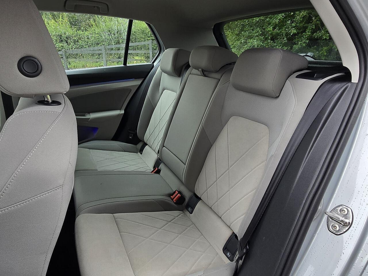 Volkswagen Golf - Image 8
