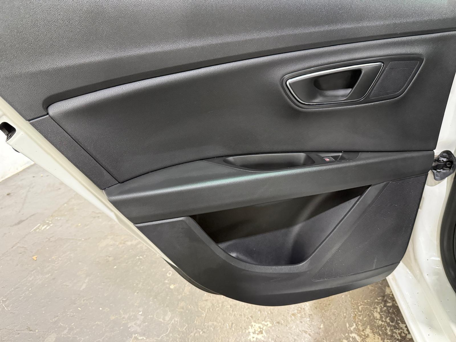 SEAT Leon - Image 20