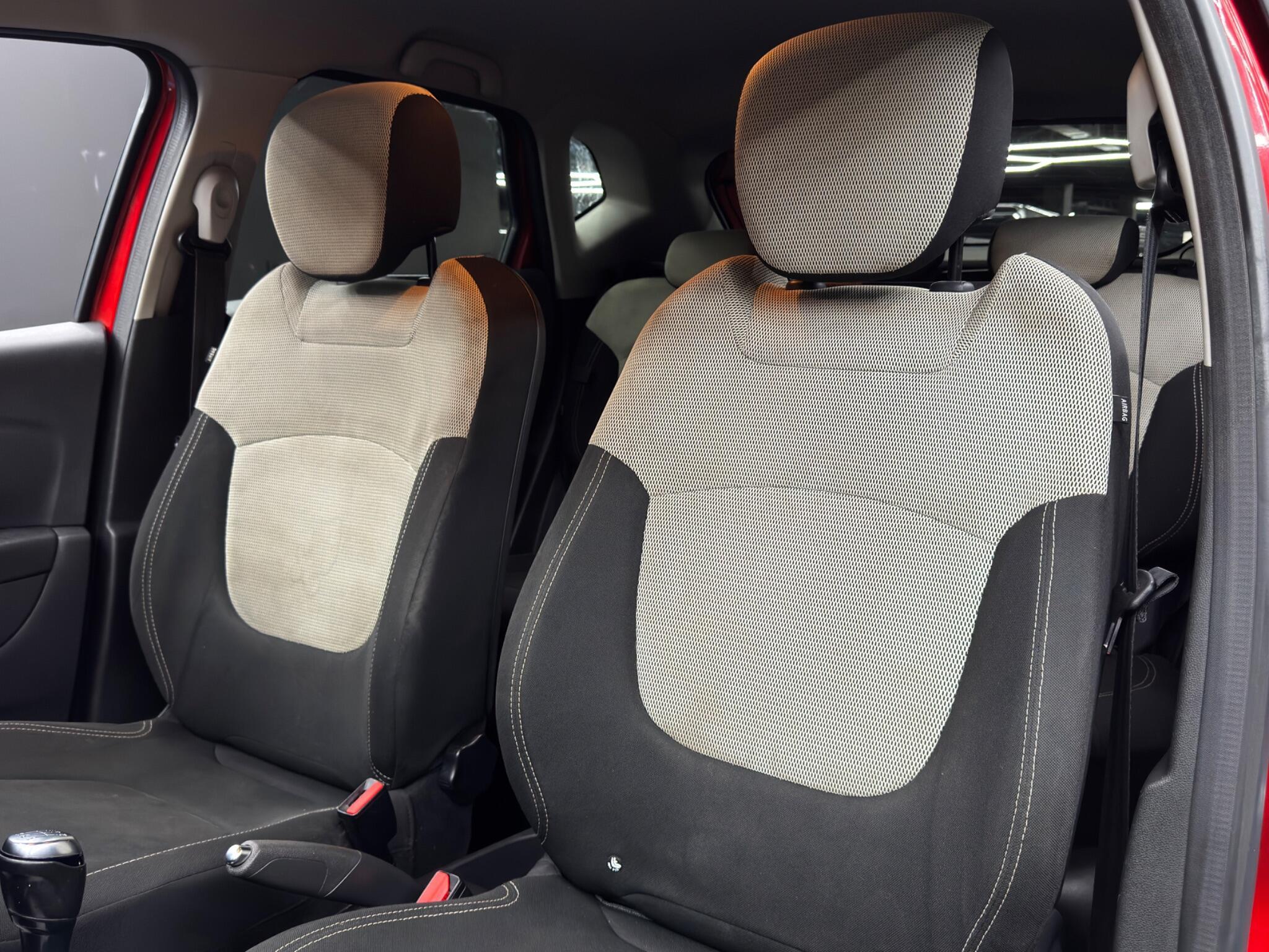 Renault Captur - Image 14