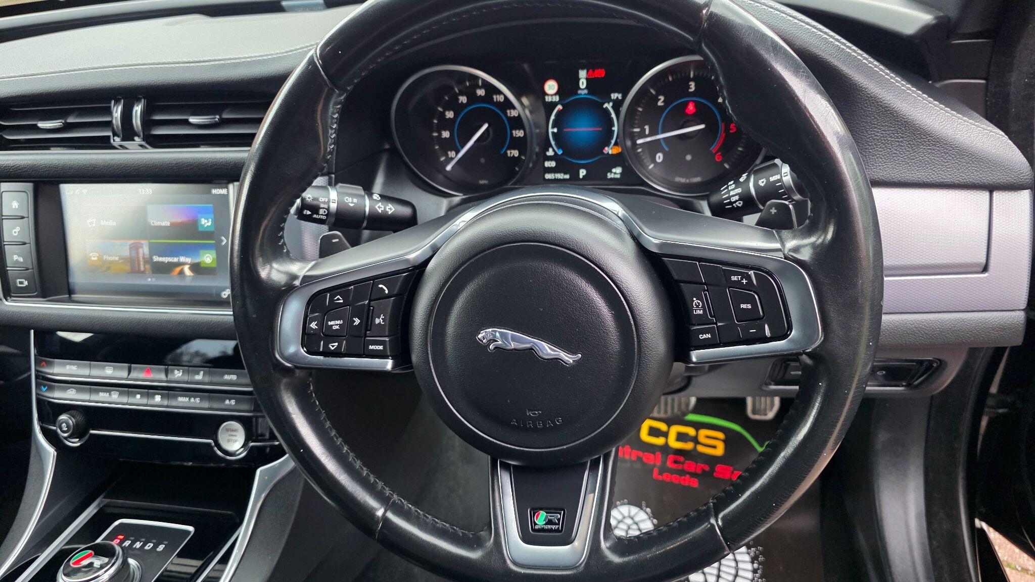 Jaguar XF - Image 32