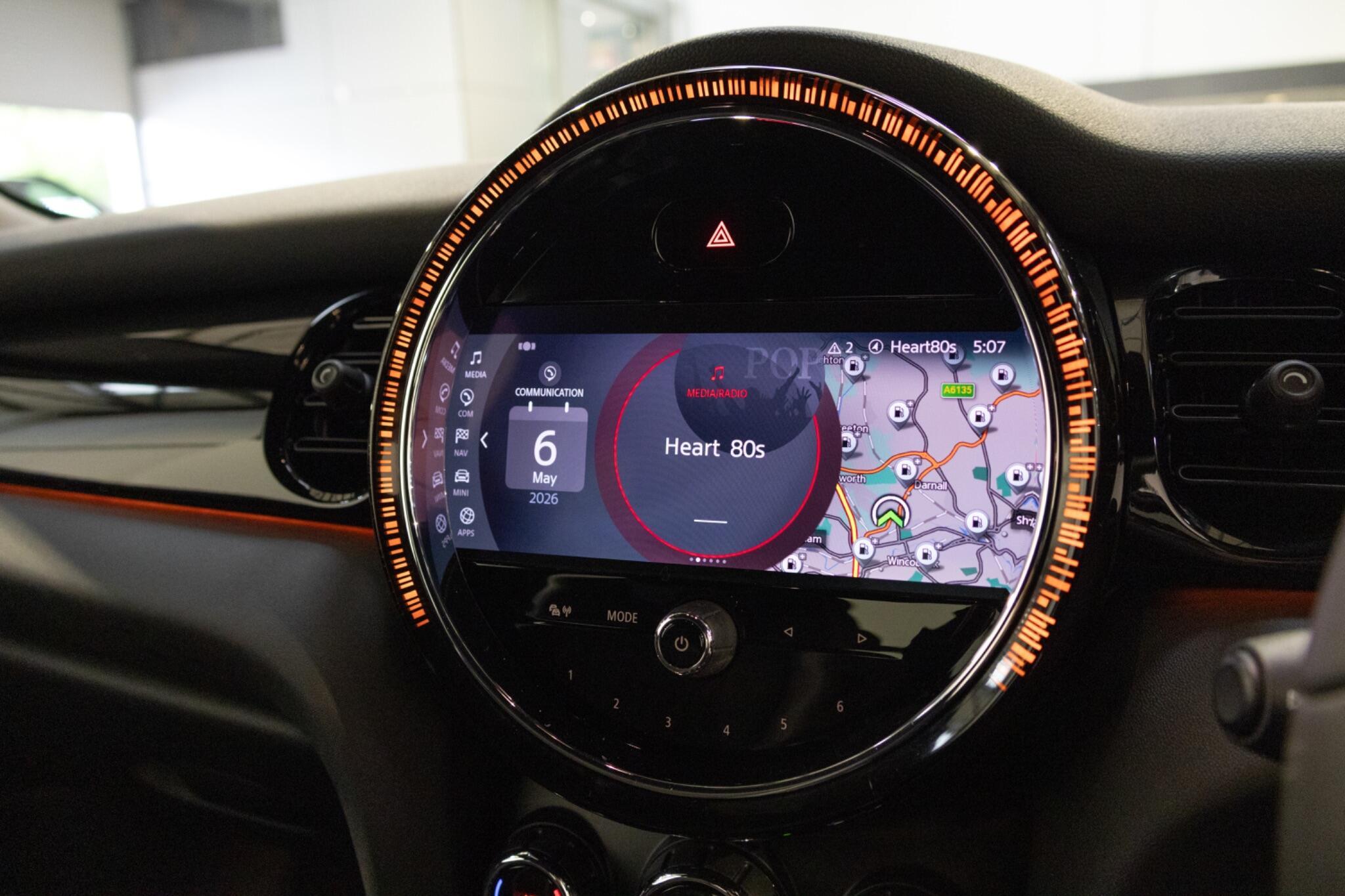 MINI Hatch - Image 17