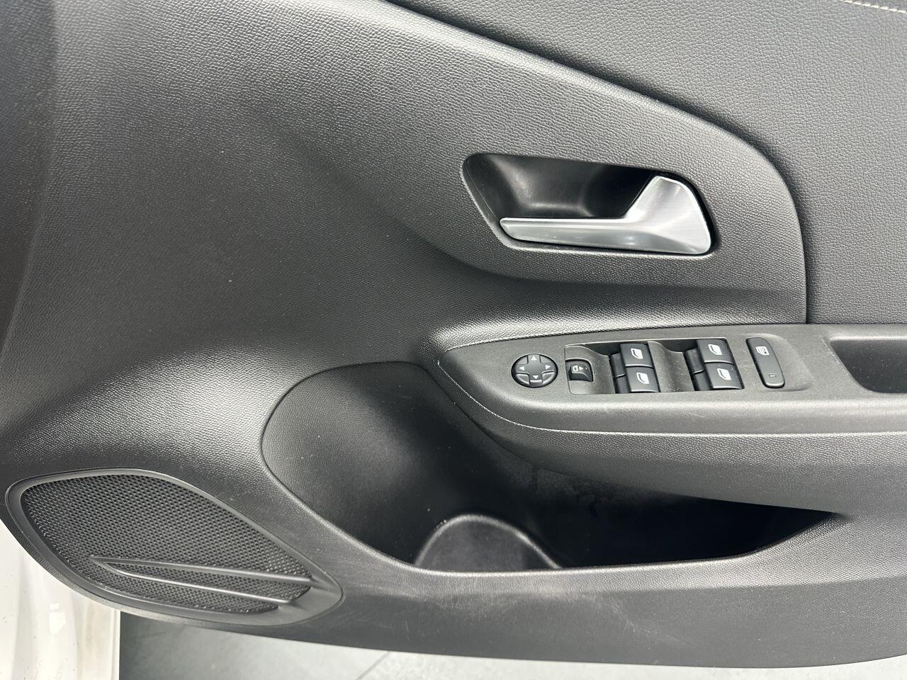Vauxhall Corsa - Image 17