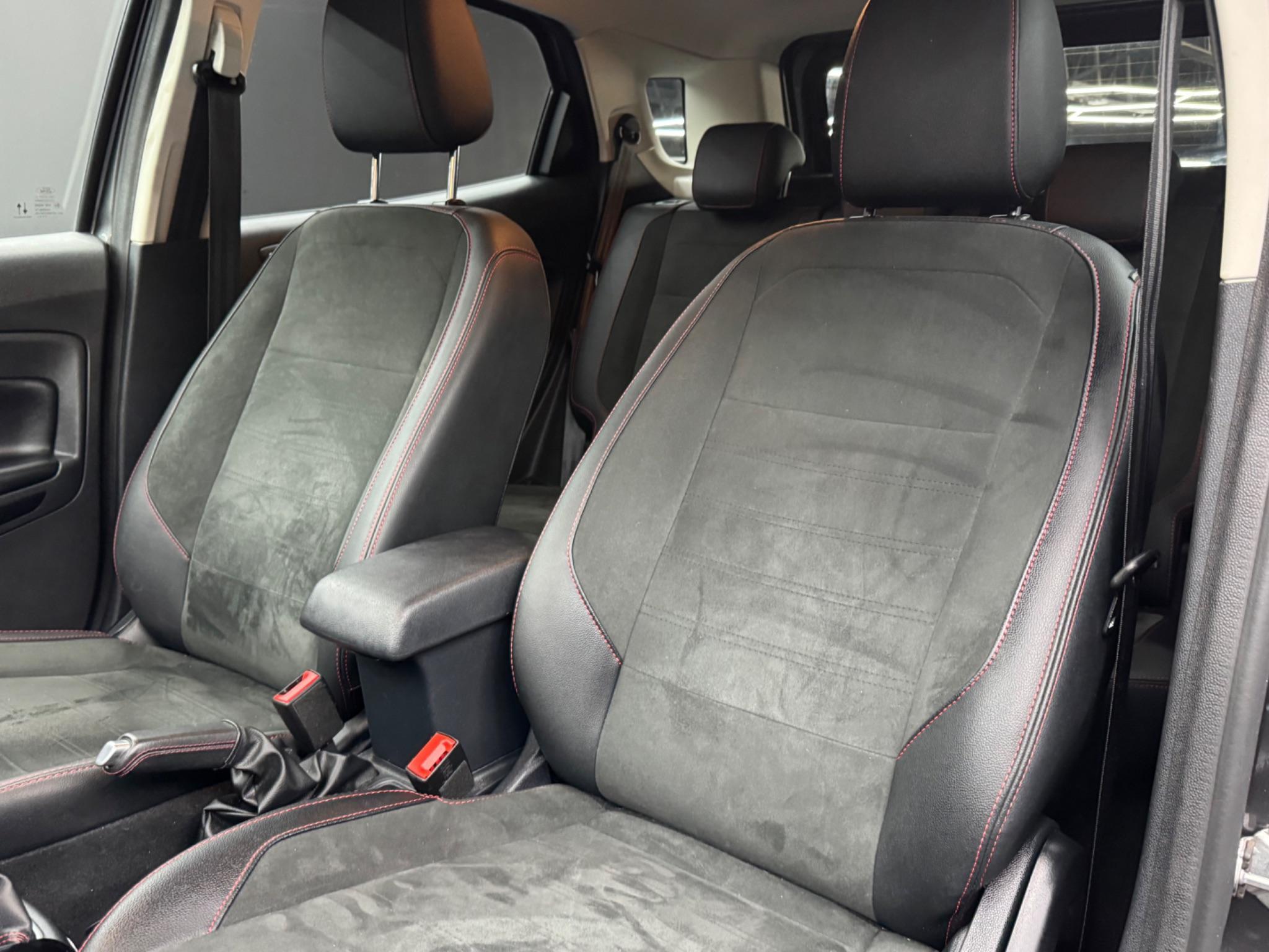 Ford Ecosport - Image 14