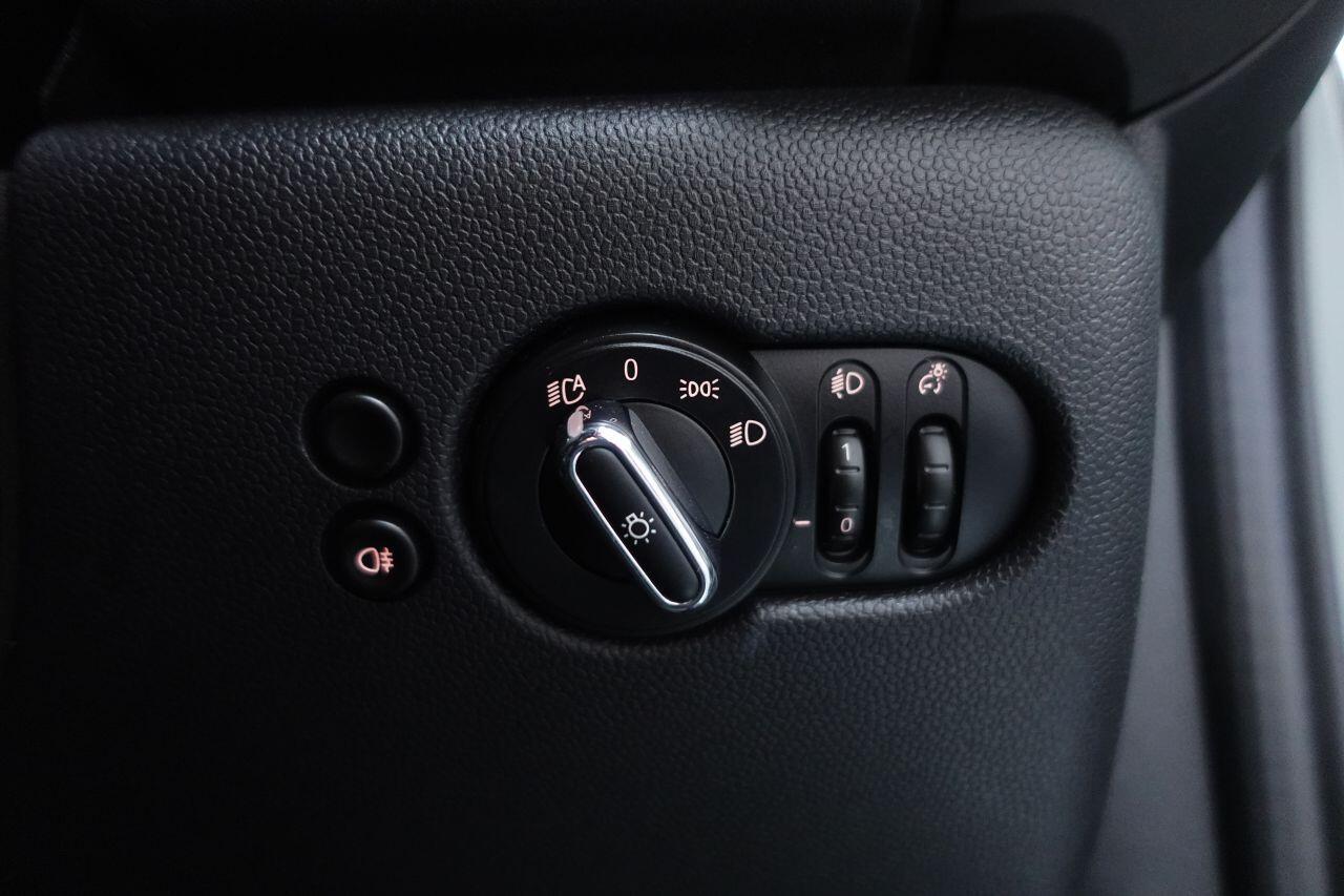 MINI Hatch - Image 16