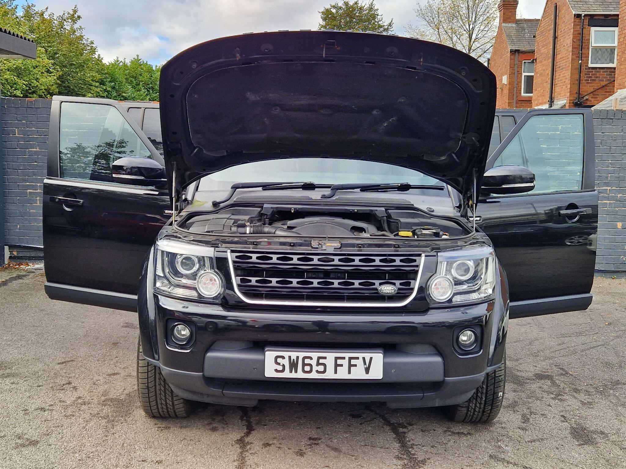 Land Rover DISCOVERY 4 - Image 13