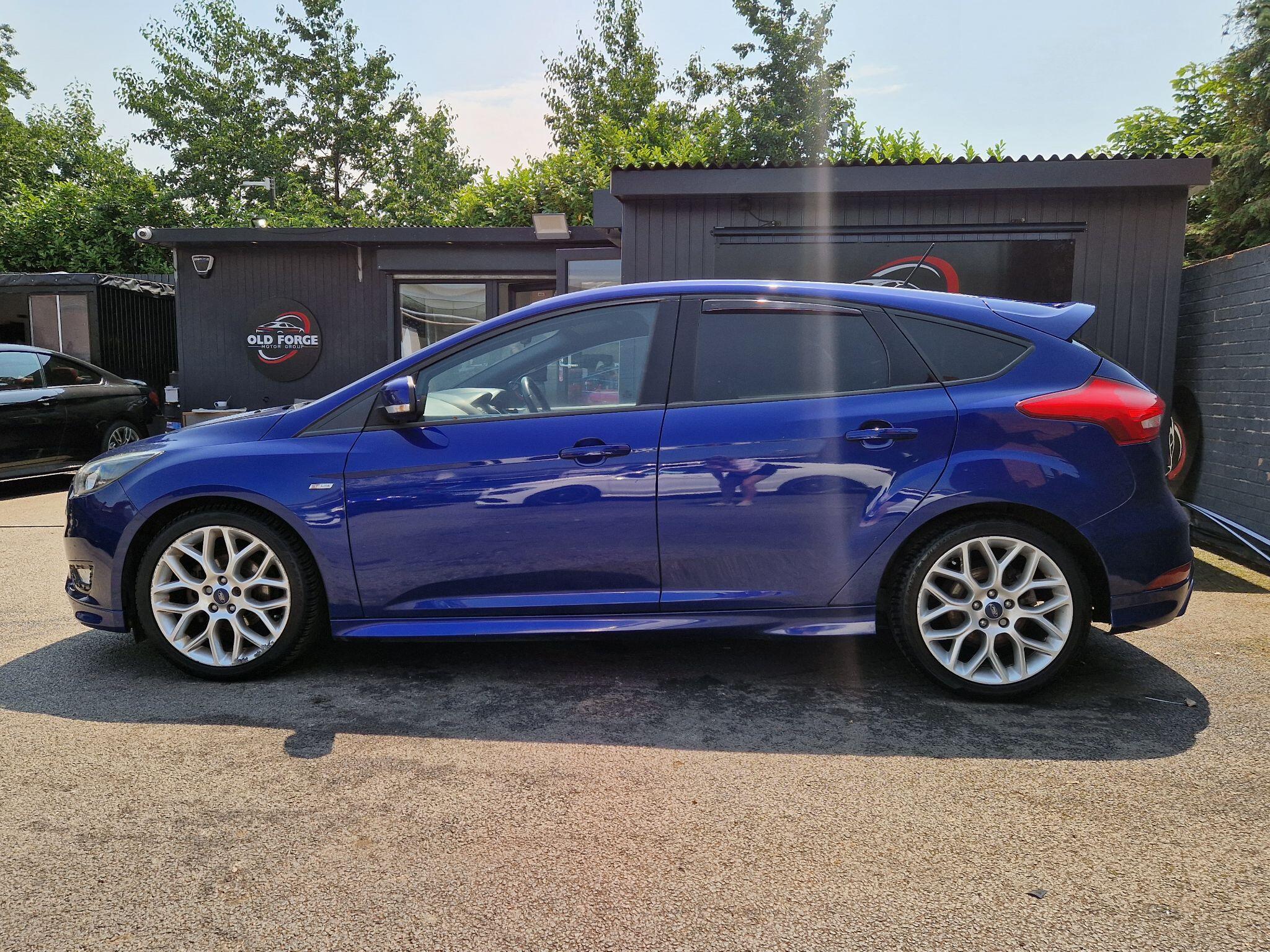 Ford Focus - Image 6