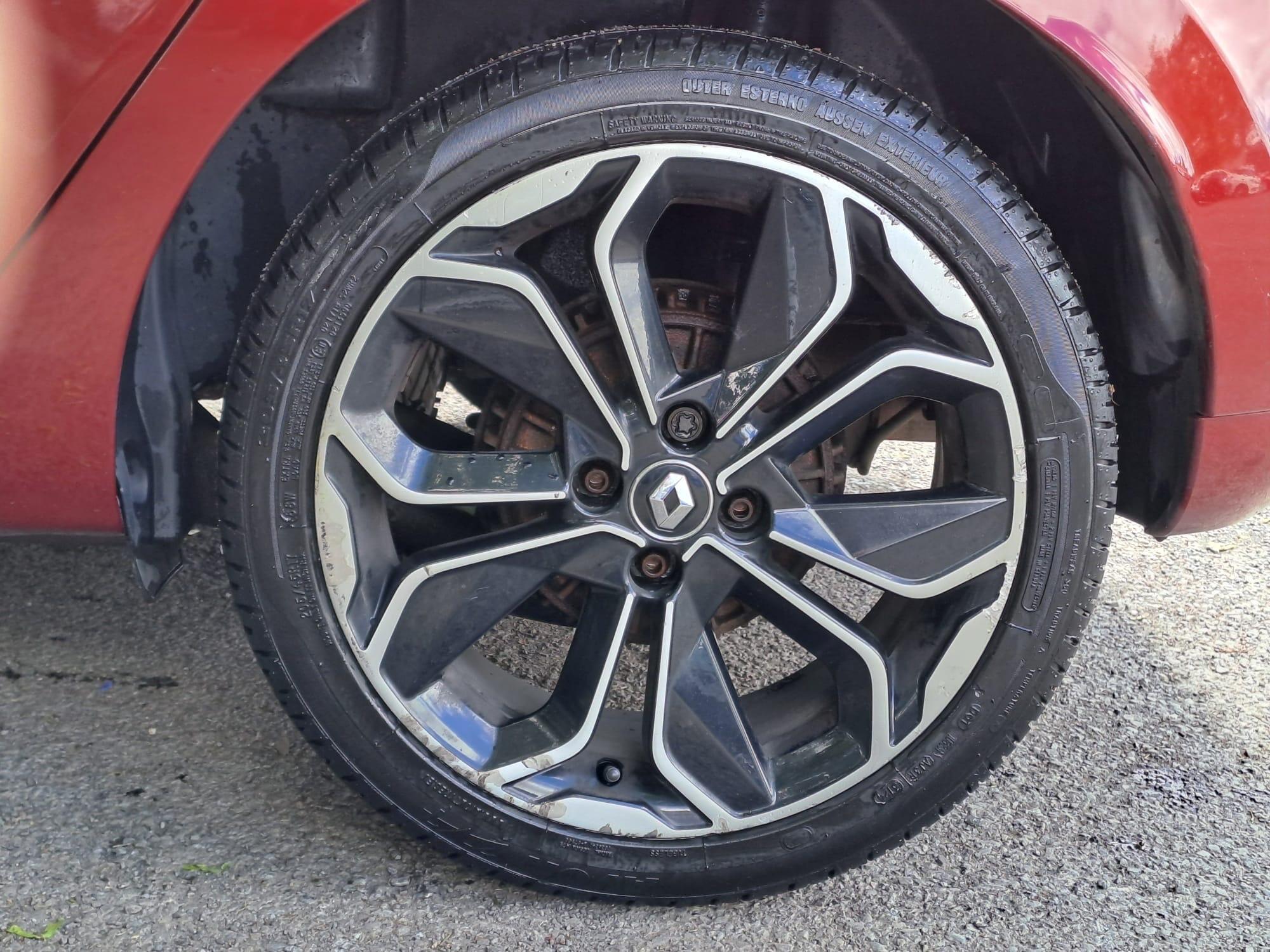 Renault Clio - Image 51