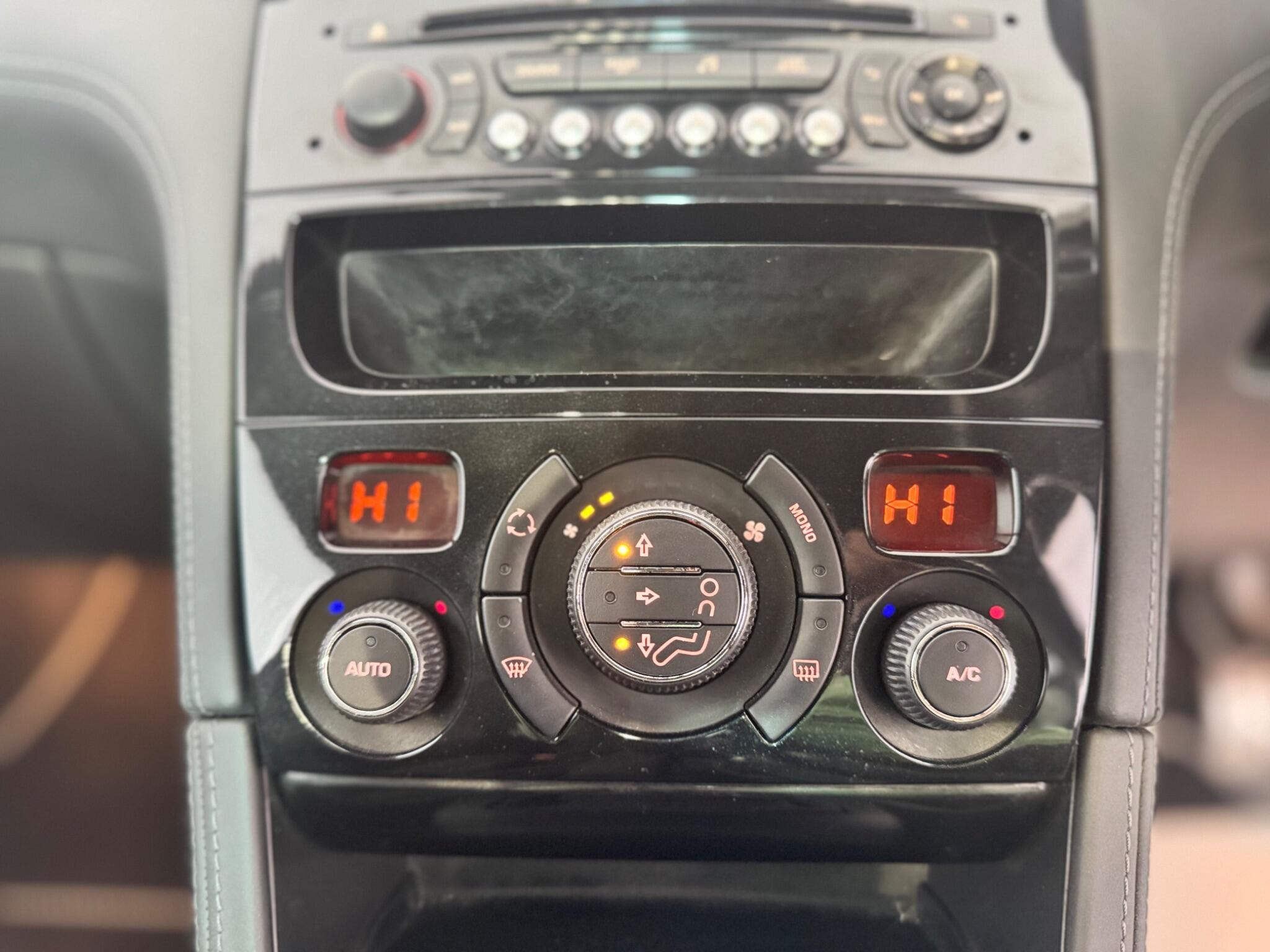 Peugeot RCZ - Image 33