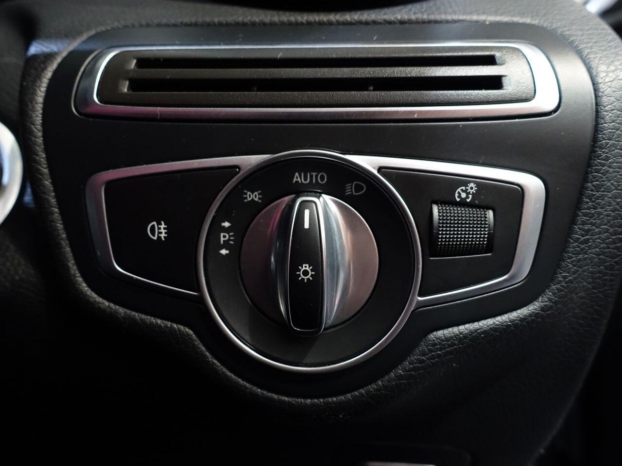 Mercedes C-Class - Image 32