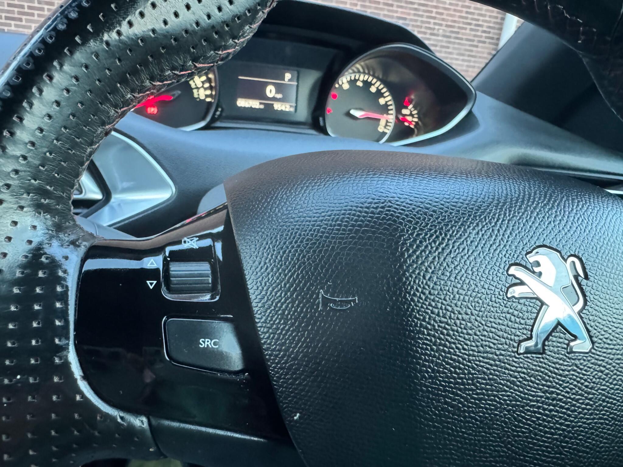 Peugeot 308 - Image 33