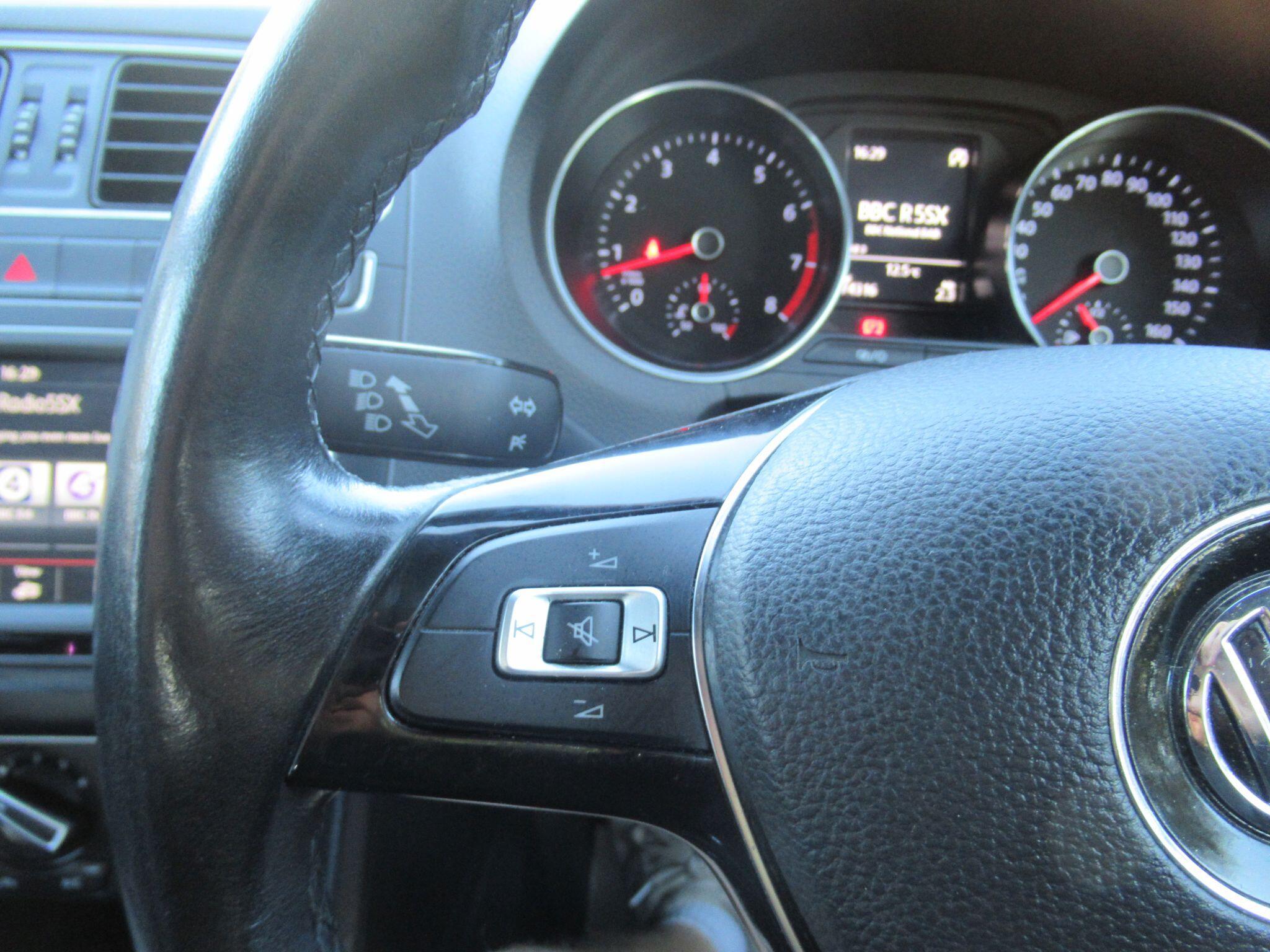 Volkswagen Polo - Image 19