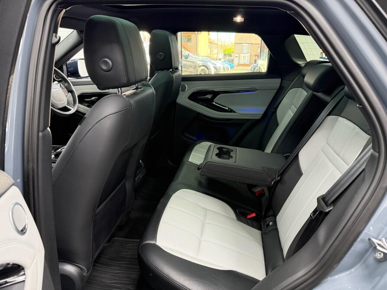 Land Rover Range Rover Evoque - Image 24