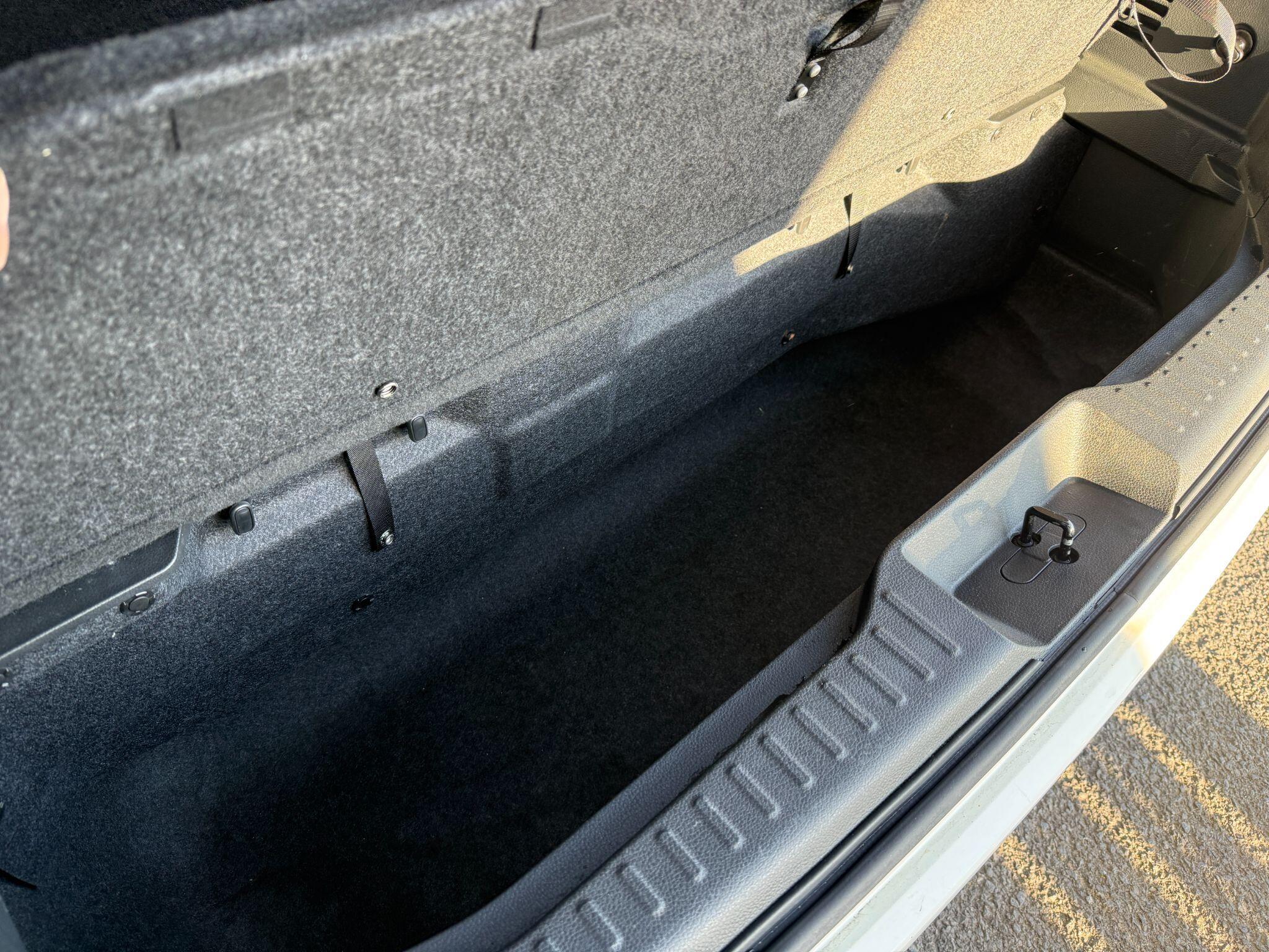 Nissan Elgrand - Image 73