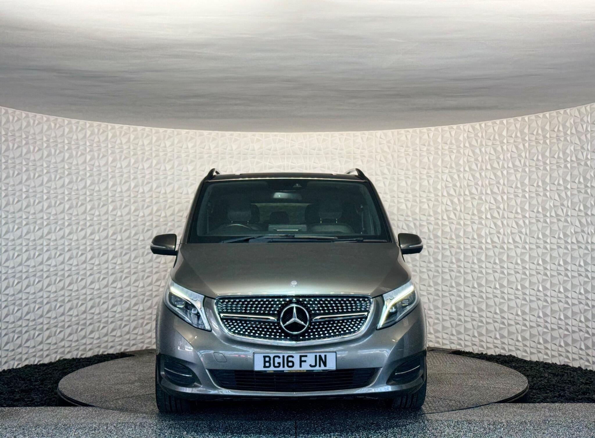 Mercedes V Class - Image 4