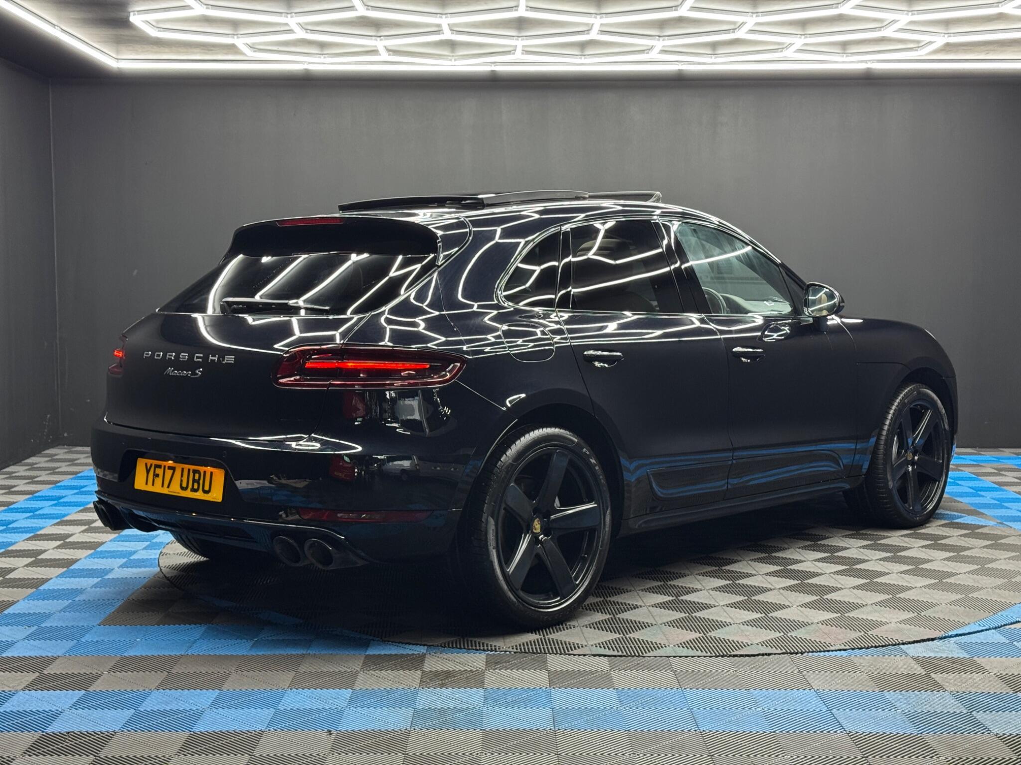 Porsche Macan - Image 5